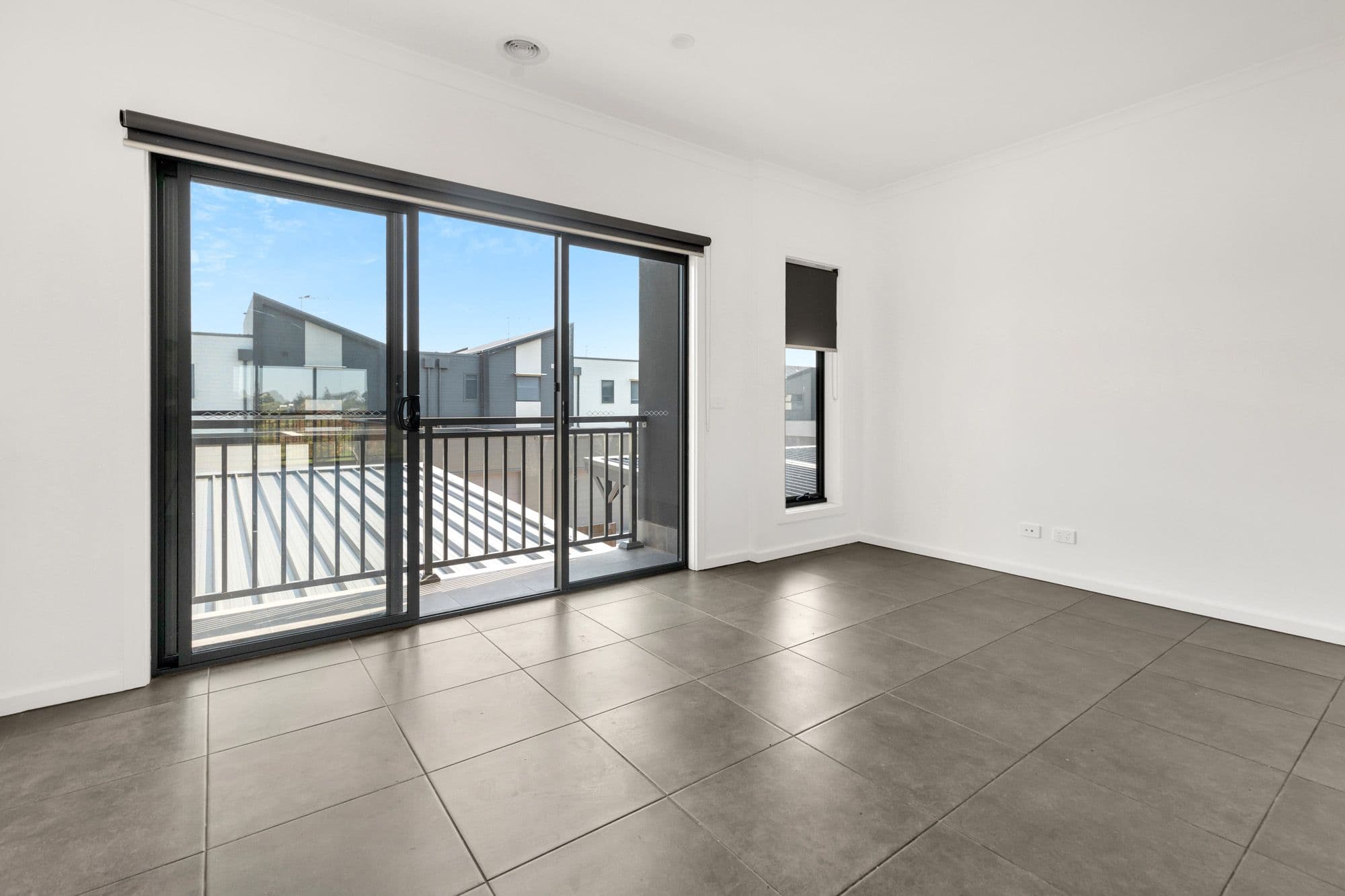 8B Timbarra Drive, Werribee VIC 3030, Werribee - Thumbnail 4
