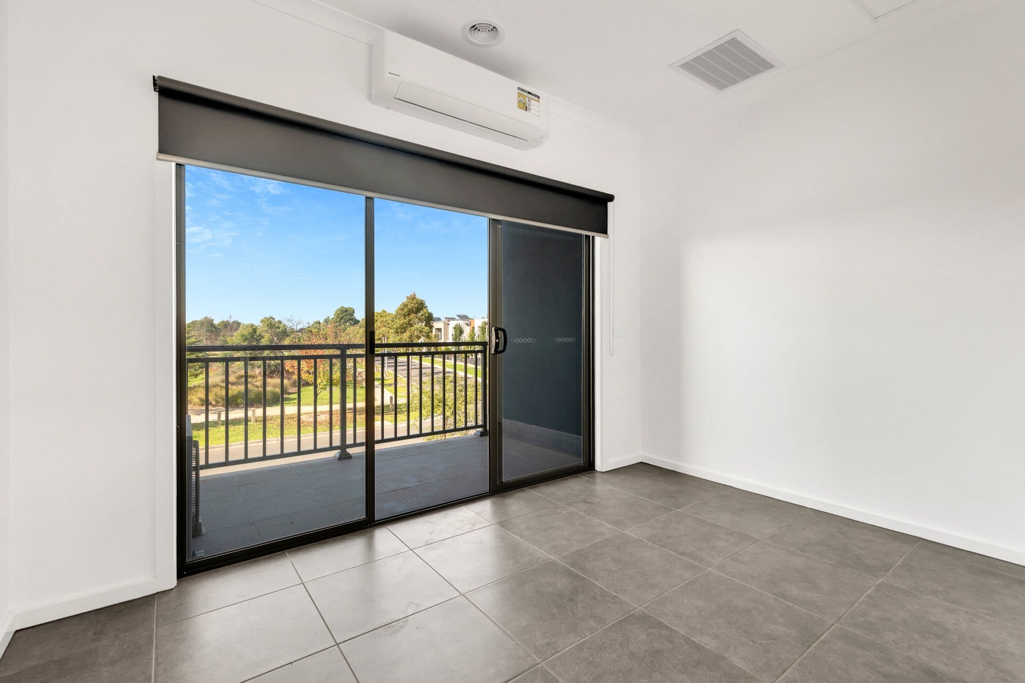 8B Timbarra Drive, Werribee VIC 3030, Werribee - Thumbnail 5