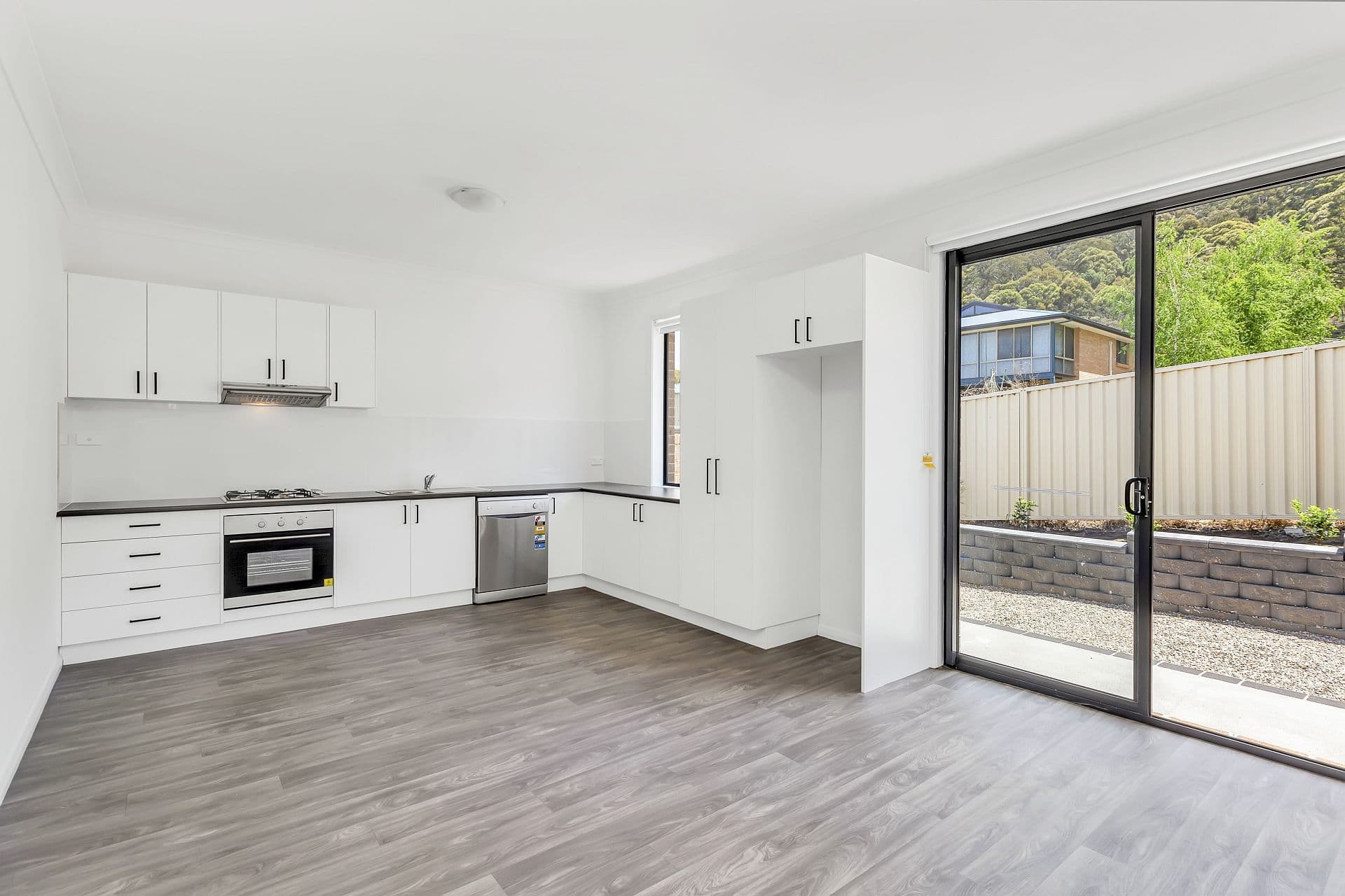 3/10 Wilton, Lithgow NSW 2790, Lithgow - Thumbnail 2