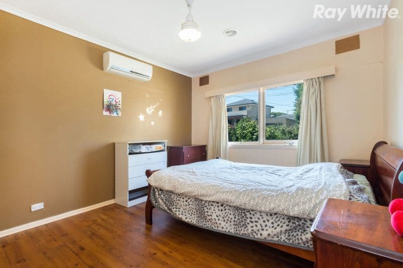 18 Gardiner Avenue, Dandenong North VIC 3175, Dandenong North - Thumbnail 6