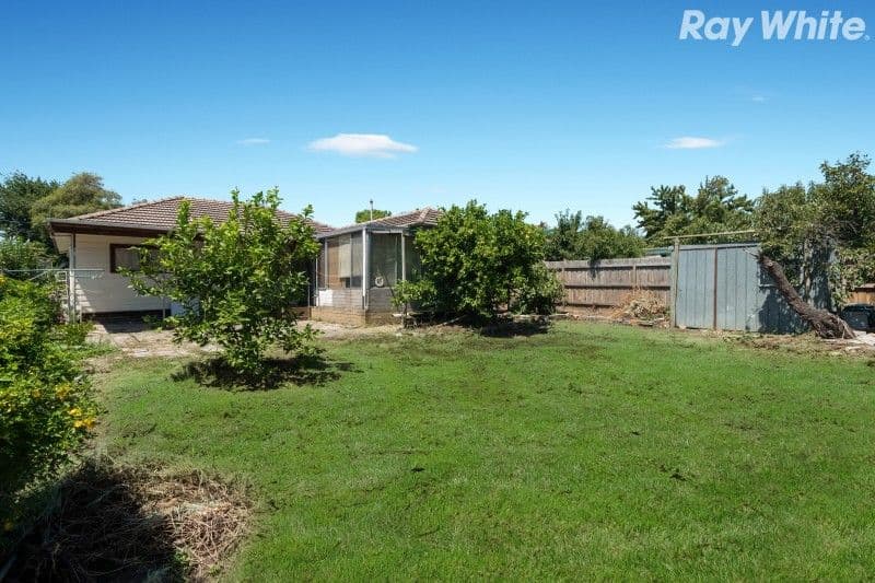 18 Gardiner Avenue, Dandenong North VIC 3175, Dandenong North - Thumbnail 8
