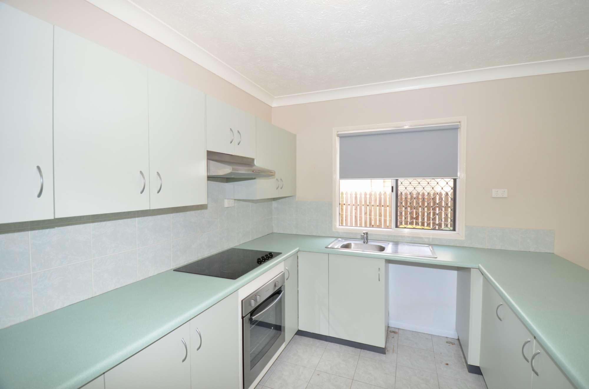 8 Lamington Road, WEST END QLD 4810, West End - Thumbnail 6
