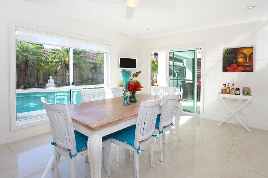 5 Tyrone Avenue, SORRENTO QLD 4217, Sorrento - Thumbnail 4