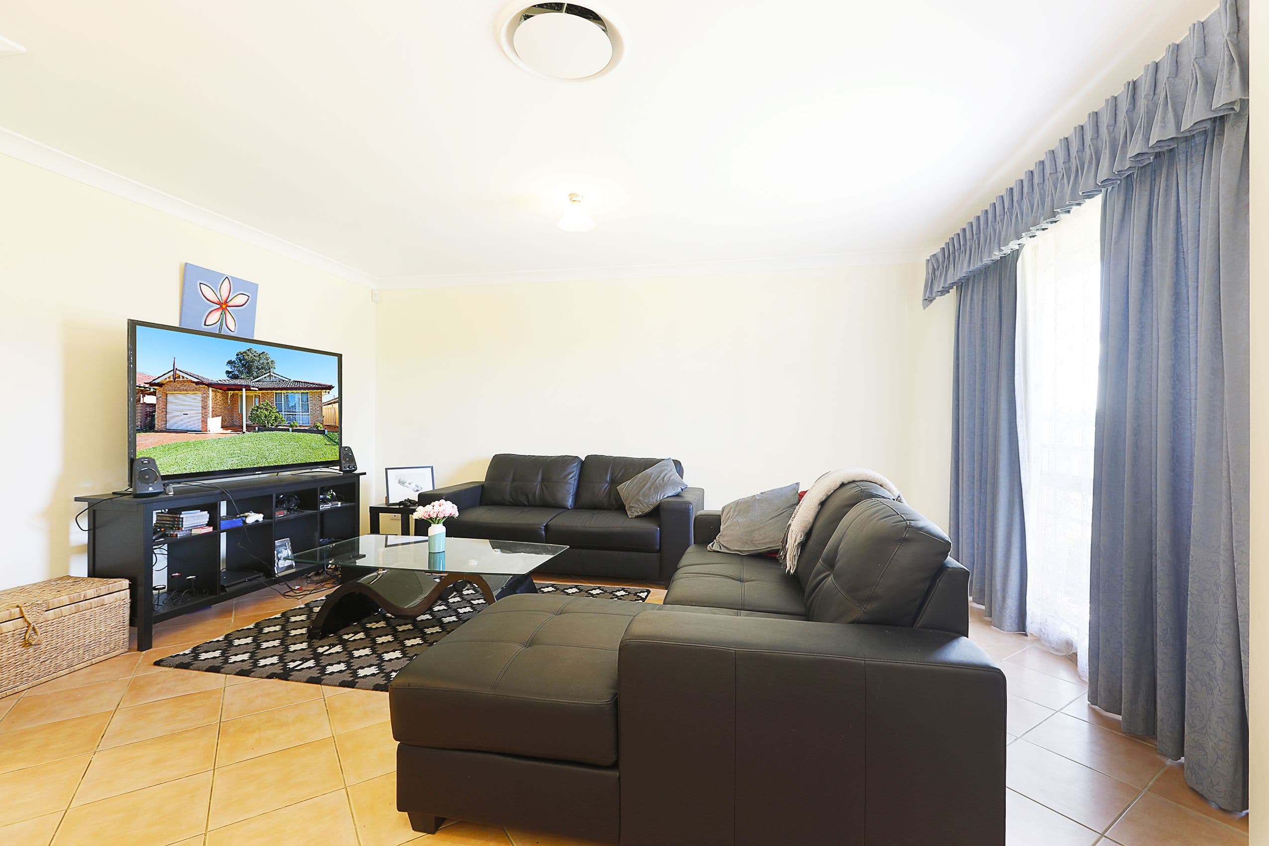 57 Candlebark Circuit, Glenmore Park - Thumbnail 3