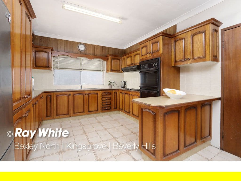 27 Dunkirk Avenue, Kingsgrove - Thumbnail 3