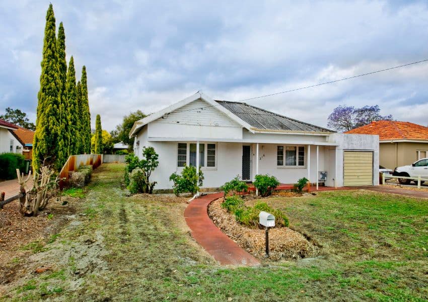 216 Shaftesbury Avenue, Bedford WA 6052, Bedford - Image 1