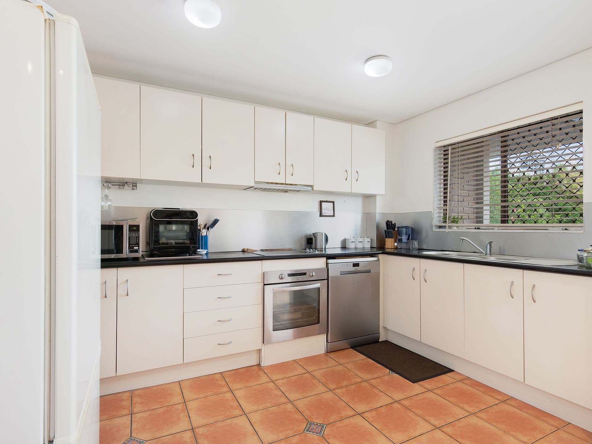 11 Old Burleigh Road, Surfers Paradise QLD 4217, Surfers Paradise - Thumbnail 3