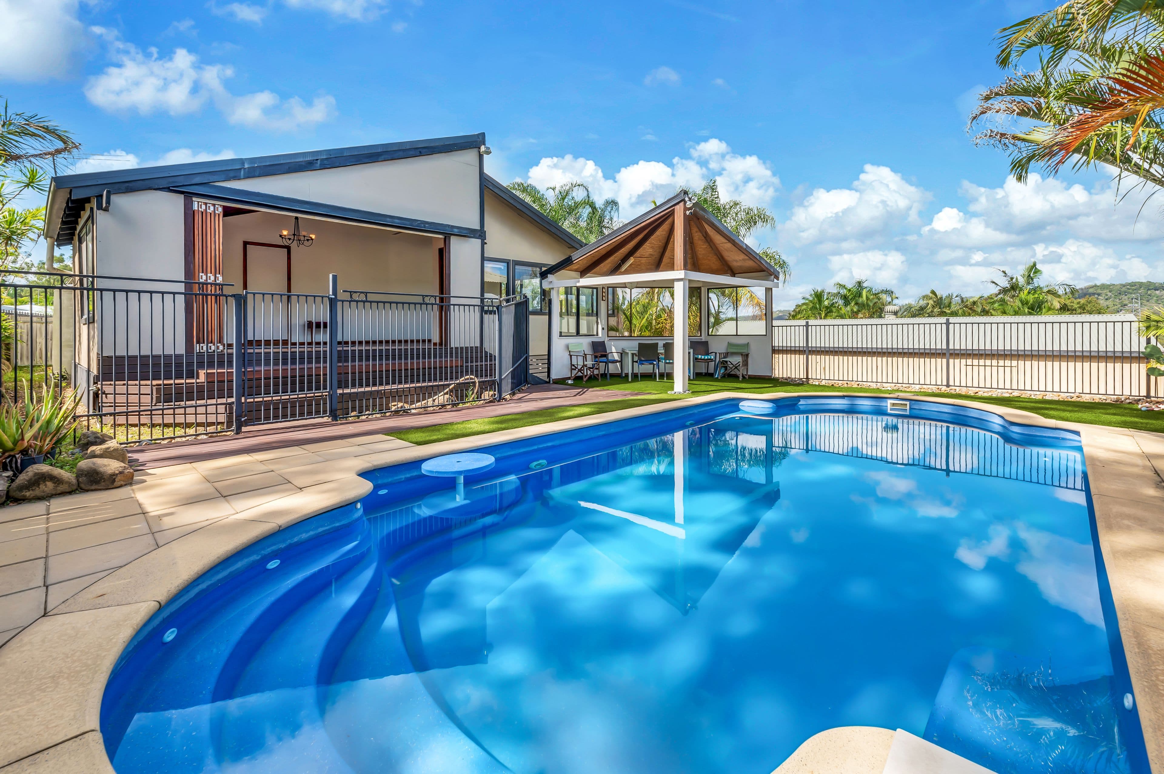 6 Lenna Court, Mount Warren Park QLD 4207, Mount Warren Park - Image 1