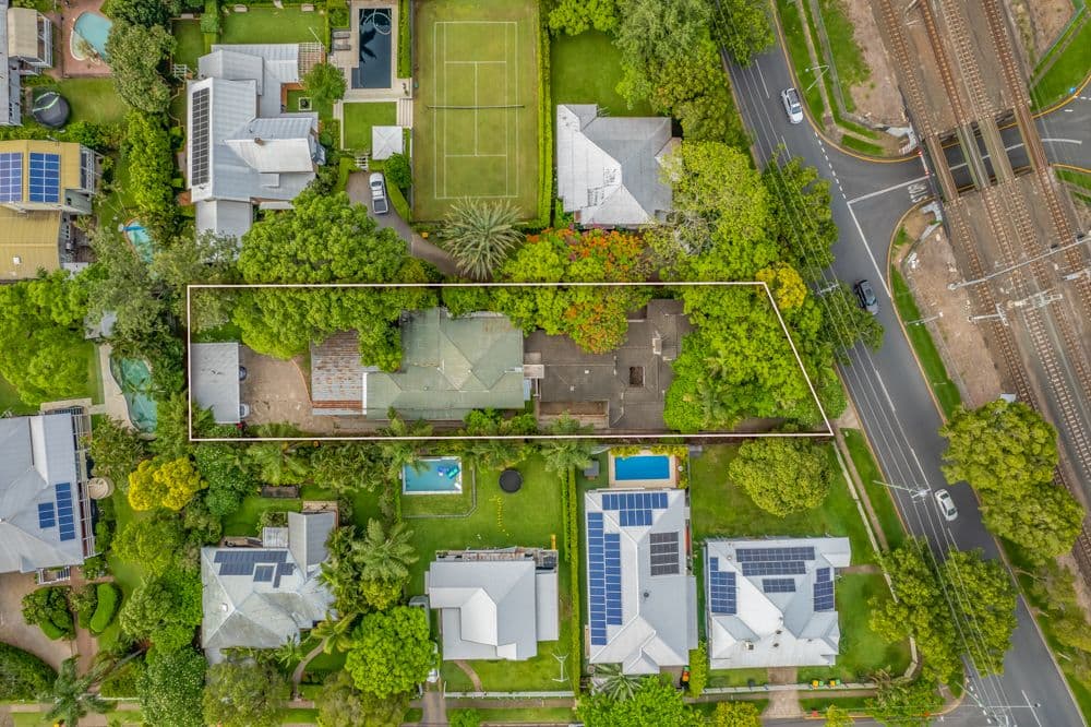 153 Honour Avenue, Chelmer QLD 4068, Chelmer - Thumbnail 2