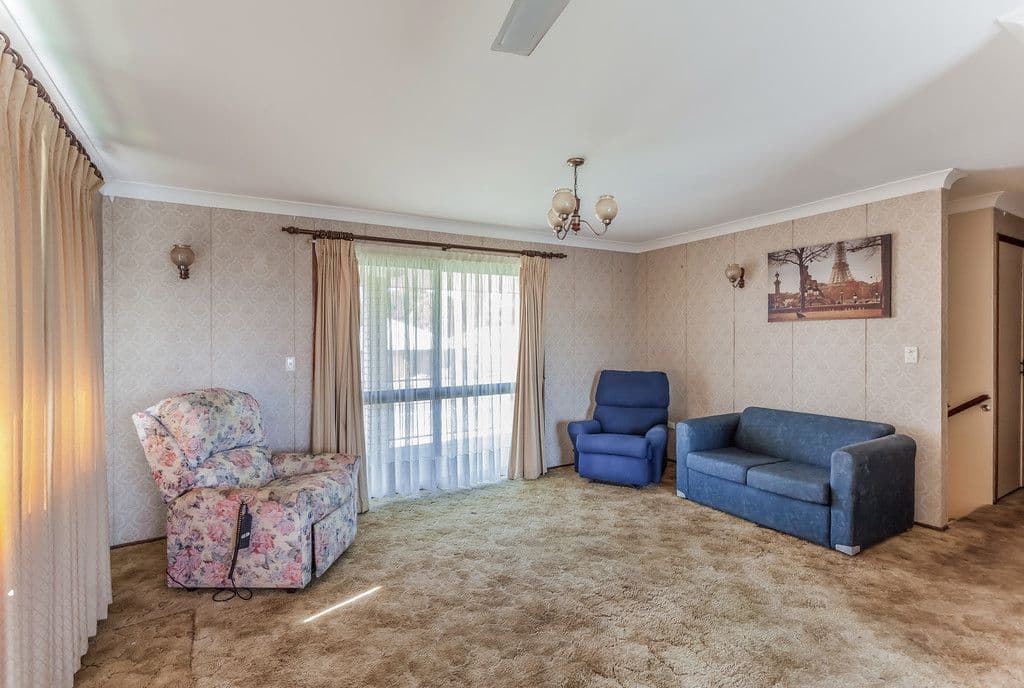223 Campbell Street, Newtown QLD 4350, Newtown - Thumbnail 2