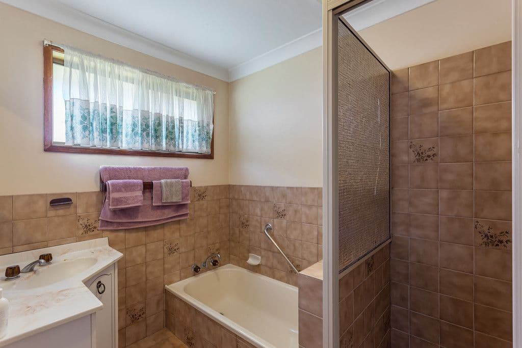 223 Campbell Street, Newtown QLD 4350, Newtown - Thumbnail 8