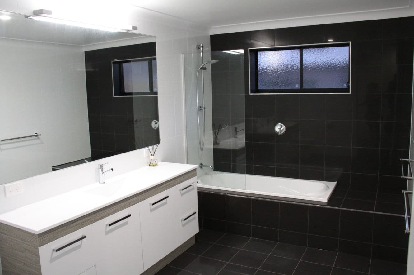 37 Lighthouse Drive, BOYNE ISLAND QLD 4680, Boyne Island - Thumbnail 6