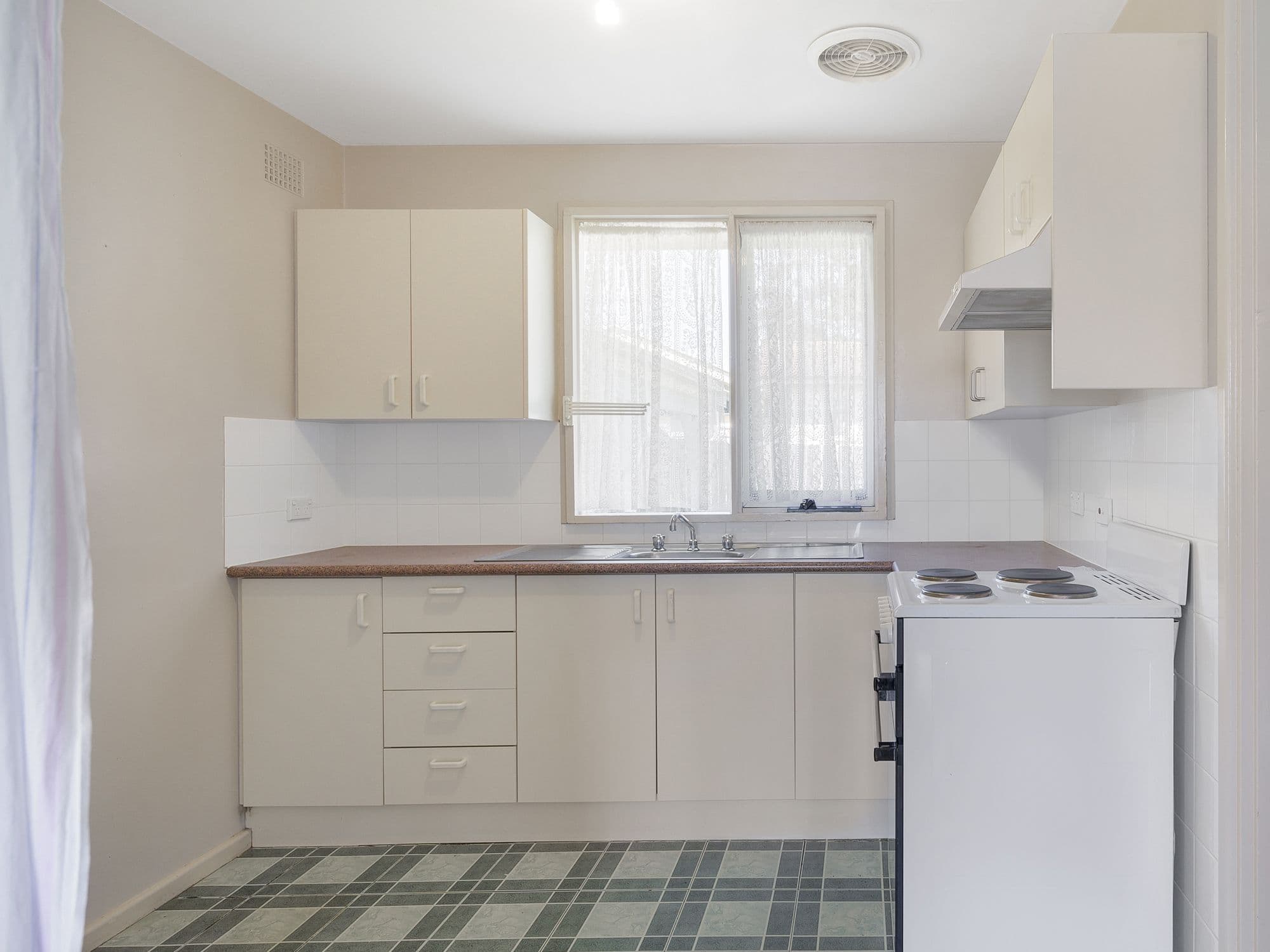 22 Merino Crescent, Airds NSW 2560, Airds - Thumbnail 4