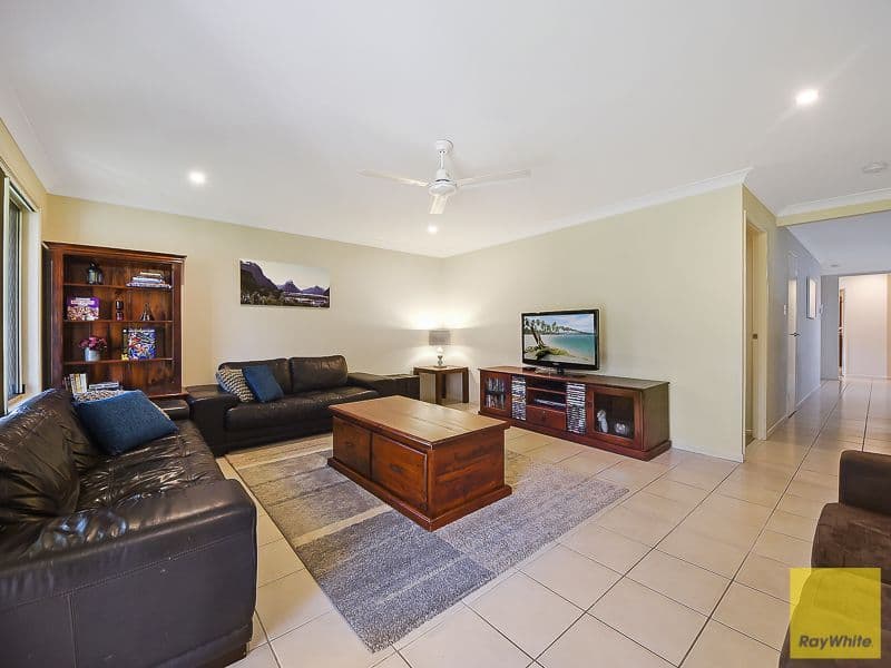 20 Cambrian Crescent, Wheelers Hill, Wheelers Hill - Thumbnail 6