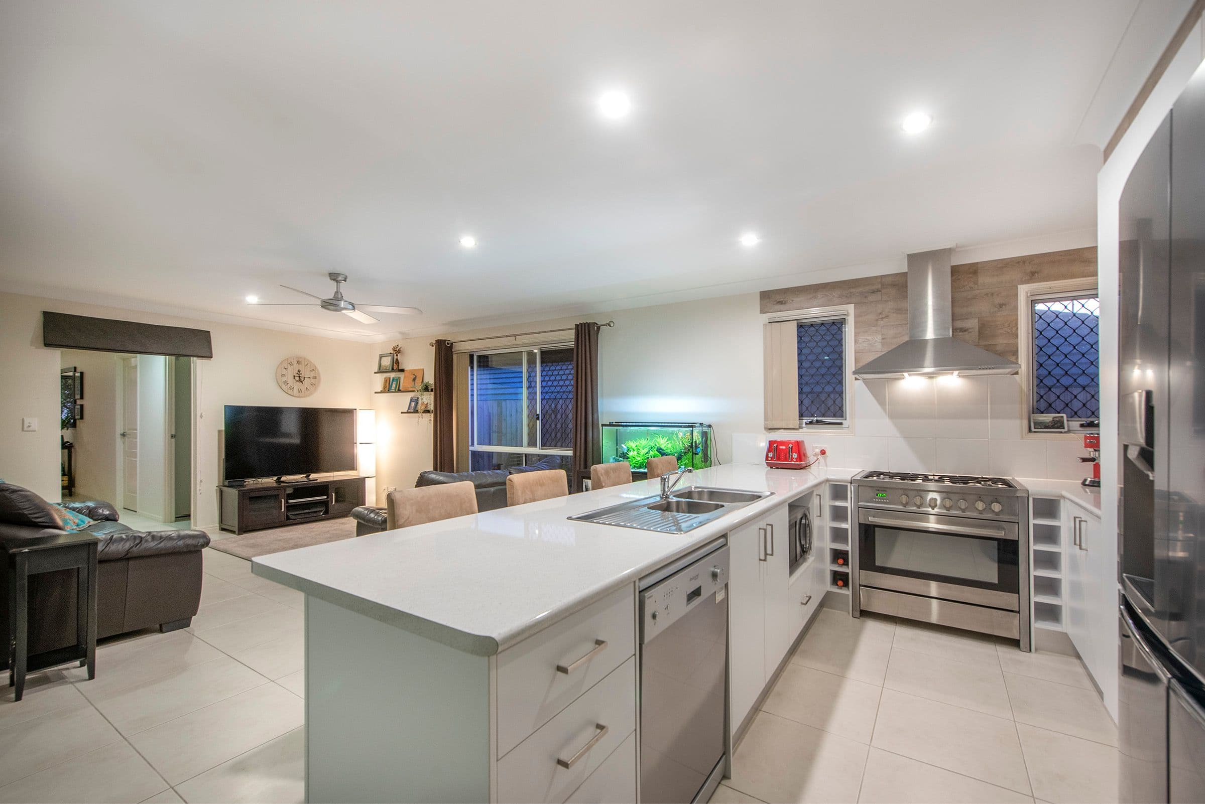 62 Outlook Drive, Waterford QLD 4133, Waterford - Thumbnail 2