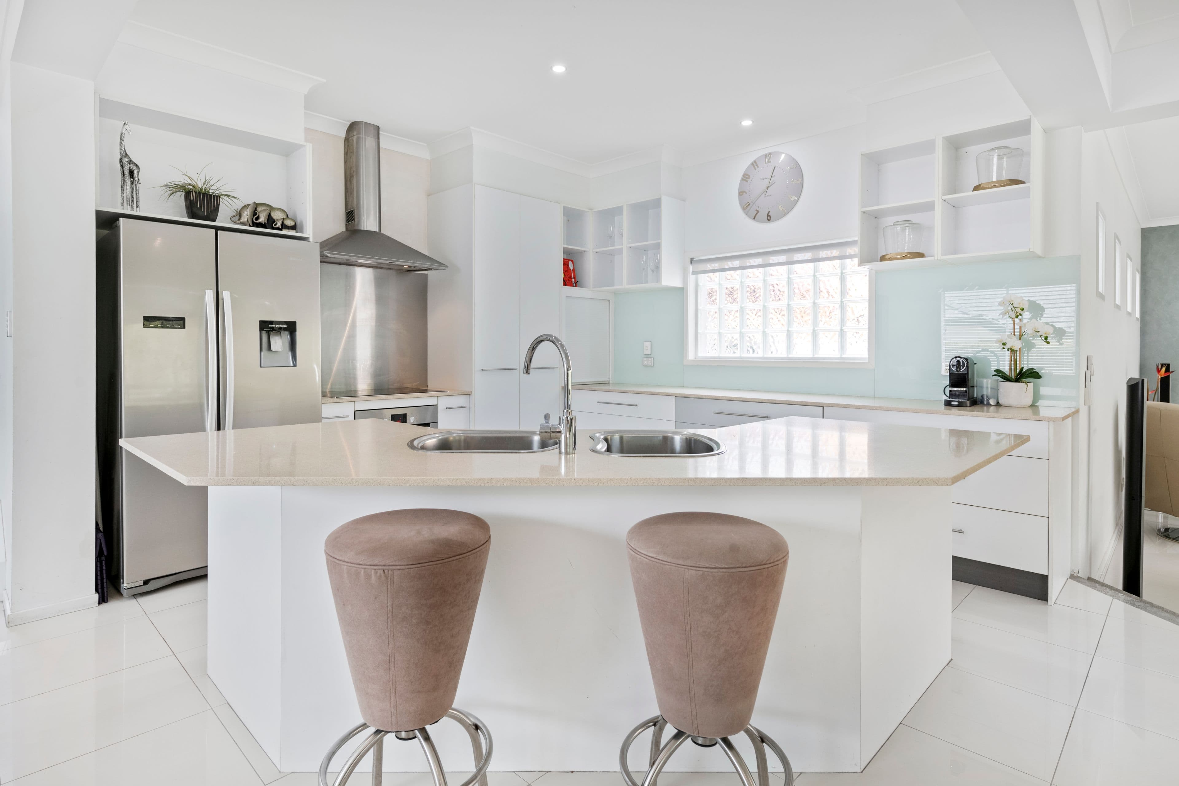 96 Arun Drive, Arundel QLD 4214, Arundel - Thumbnail 4