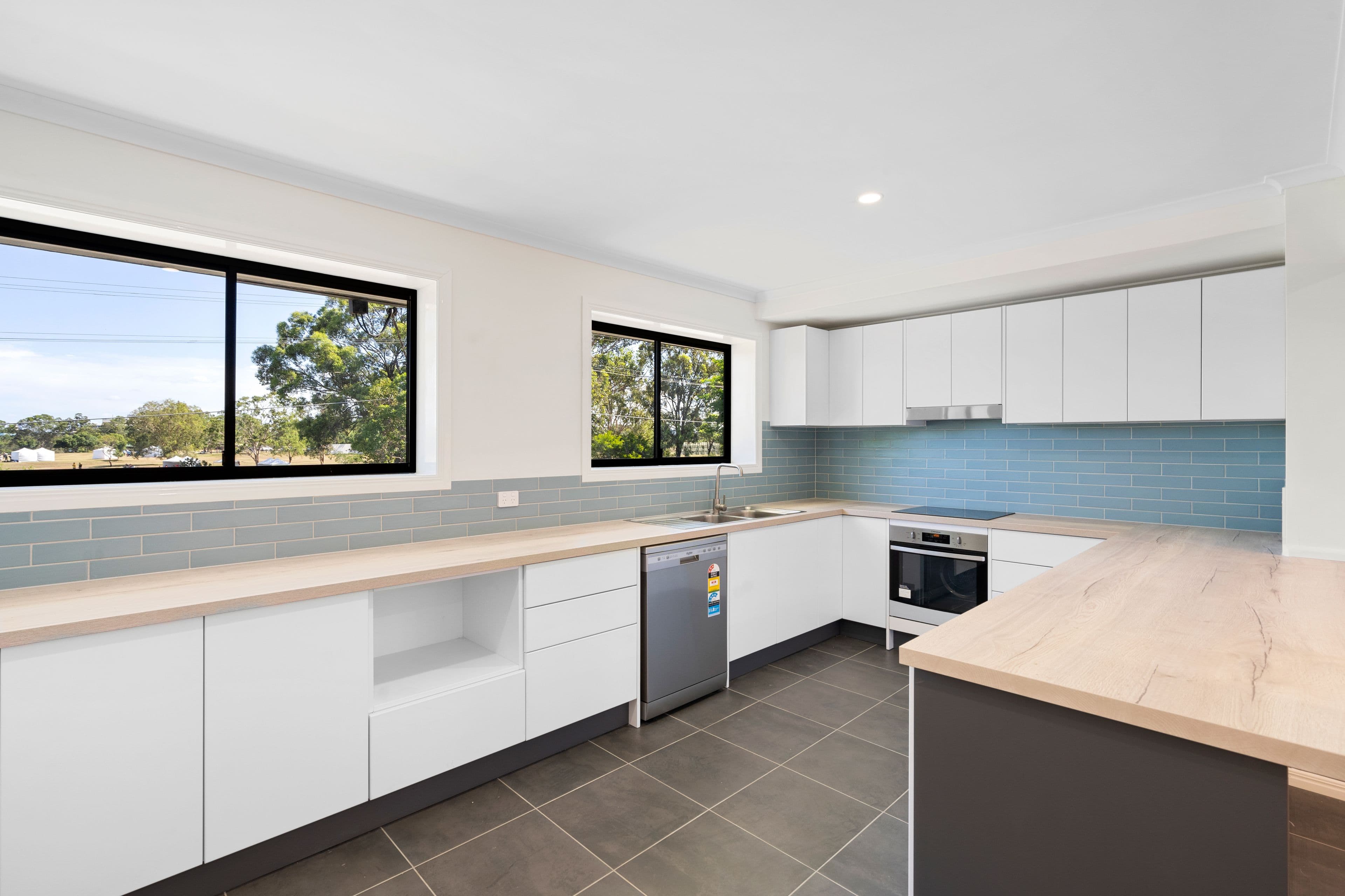 427 Ellison Road, Aspley QLD 4034, Aspley - Thumbnail 5