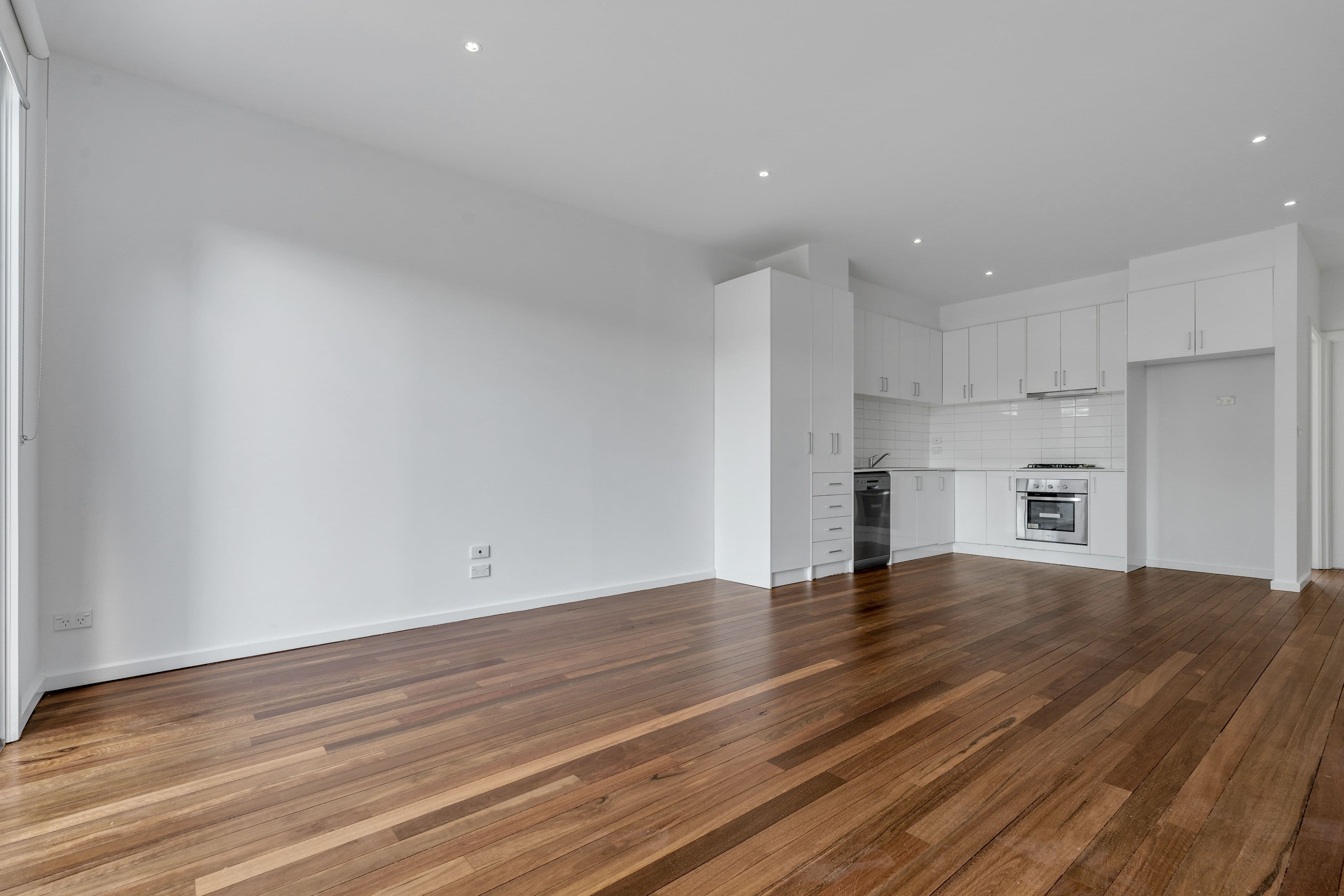 21 Grattan Cove, Craigieburn VIC 3064, Craigieburn - Thumbnail 2