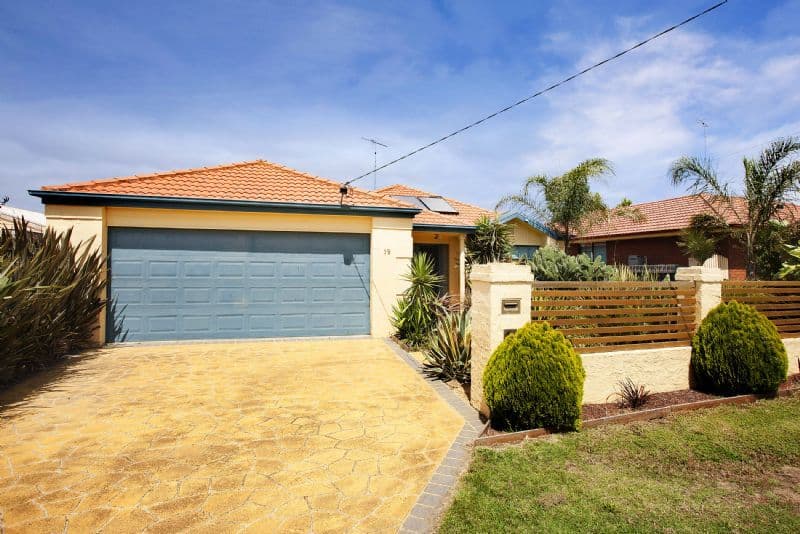 19 Cabernet Road, CORIO VIC 3214, Corio - Image 1