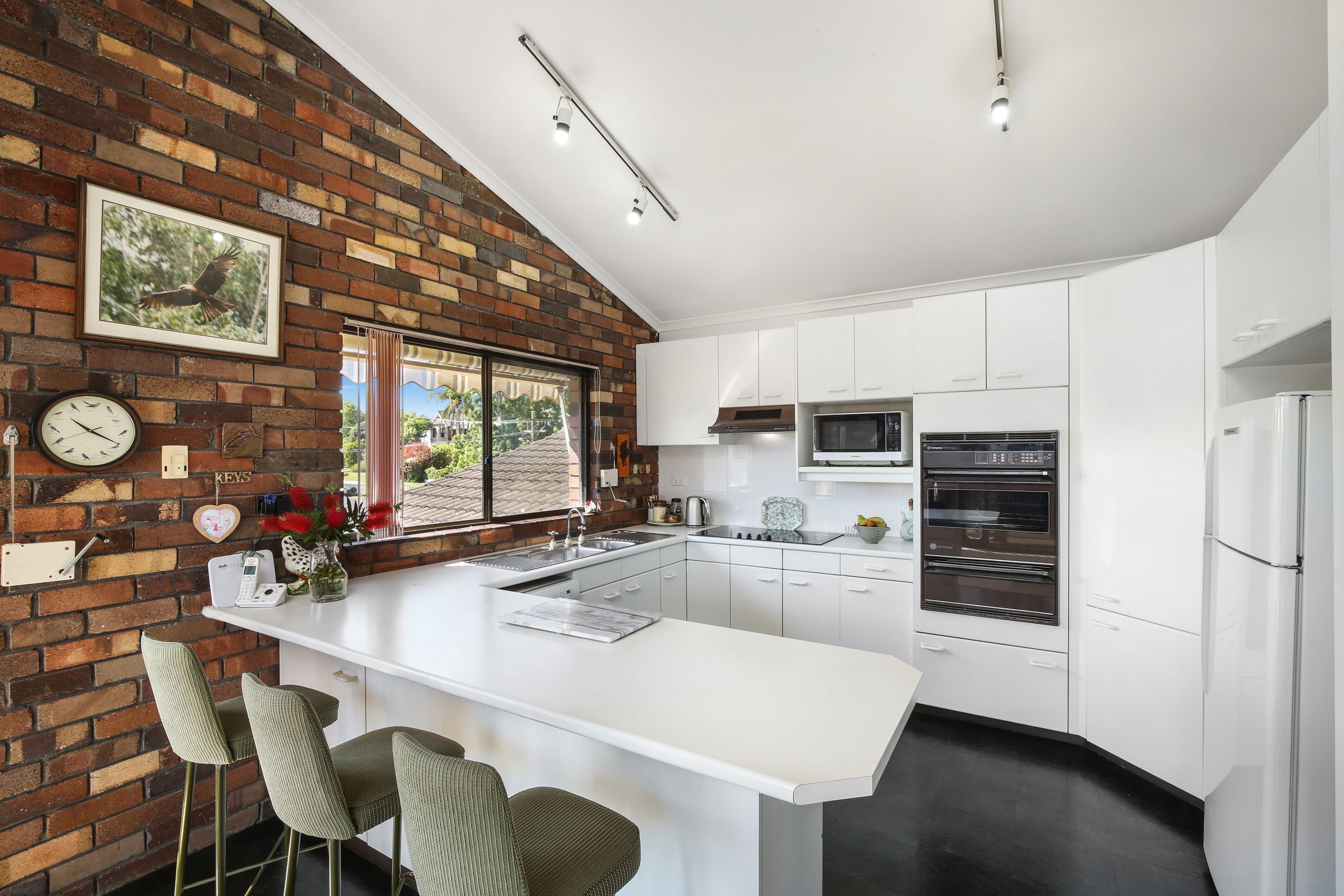 10 Frederick Goddard Close, Saratoga - Thumbnail 5