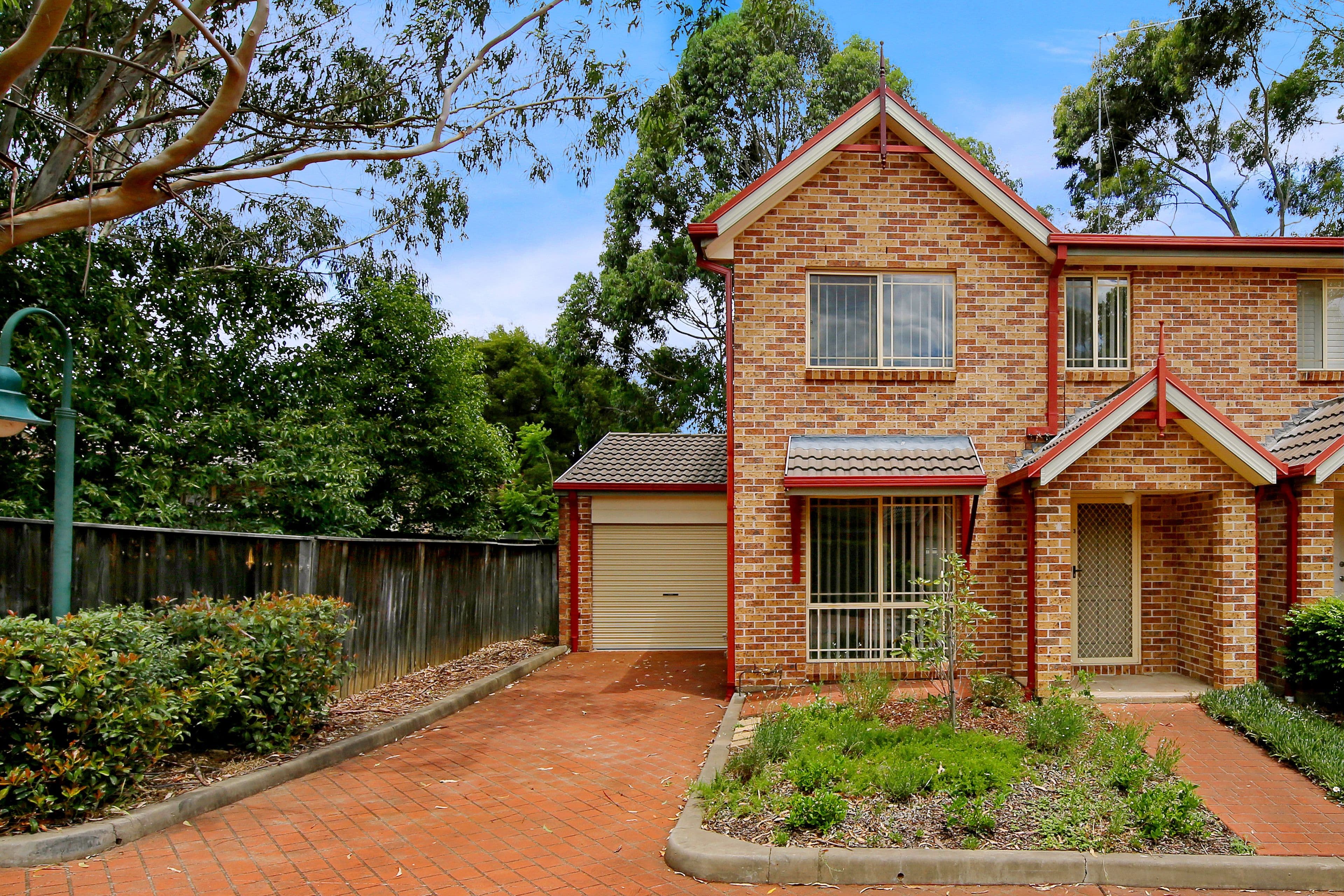 8 Hillcrest Road, Quakers Hill NSW 2763, Quakers Hill - Image 1