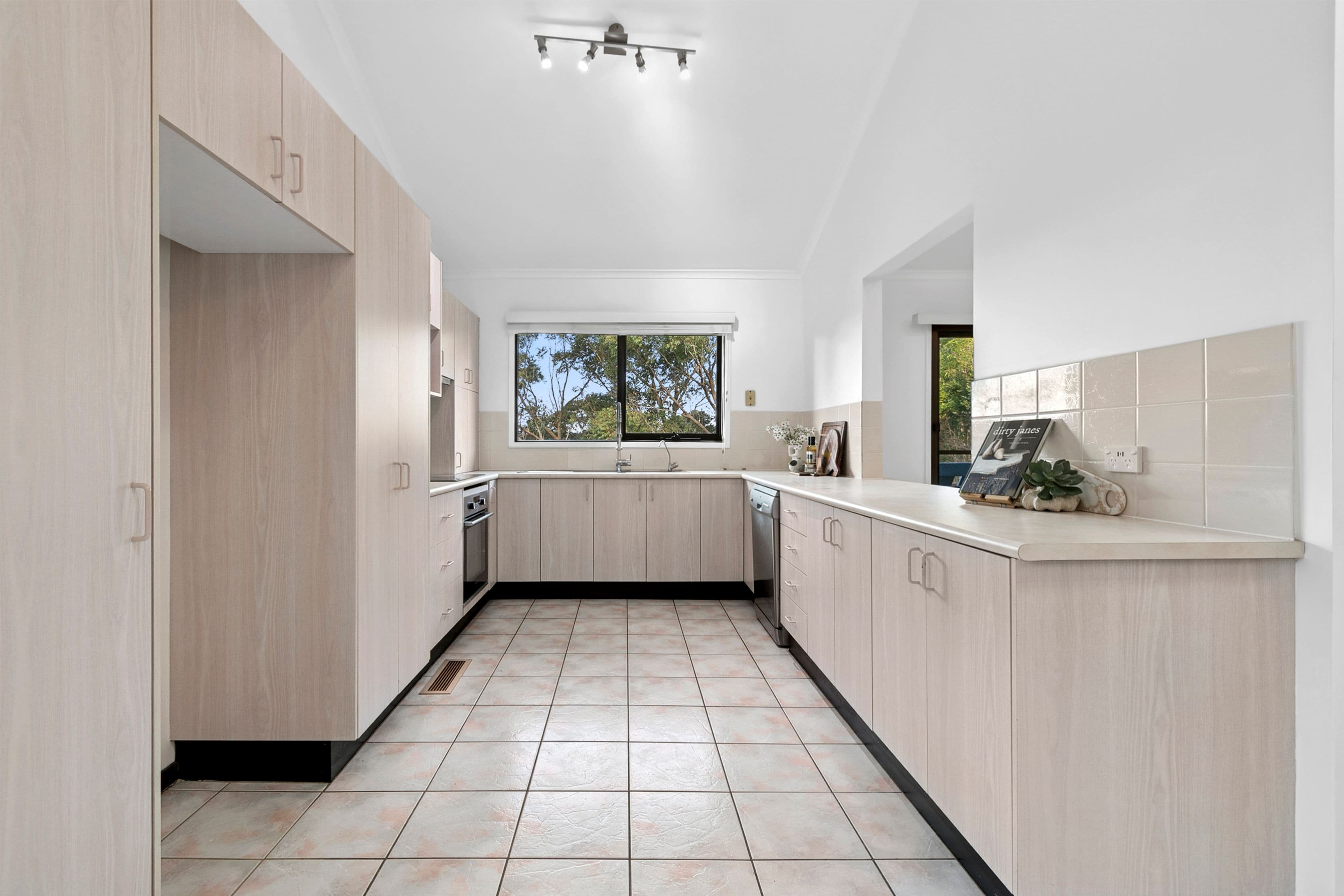 9 Bangalee Place, Bangor NSW 2234, Bangor - Thumbnail 2