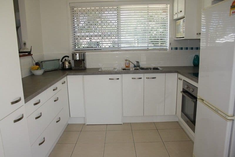 8 Curve Avenue, LOGANHOLME QLD 4129, Loganholme - Thumbnail 2