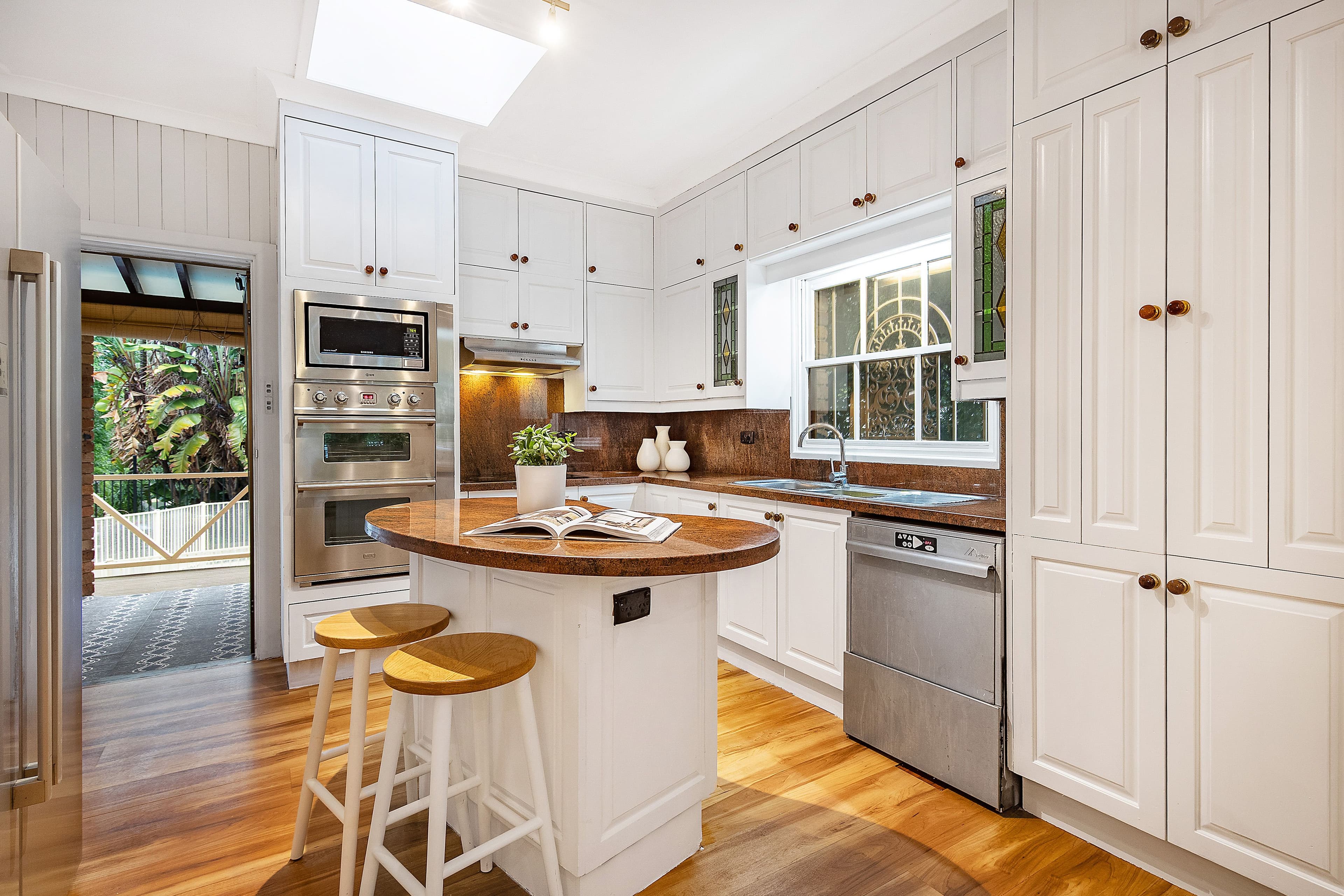 28 Warrimoo Avenue, St Ives NSW 2075, St Ives - Thumbnail 2