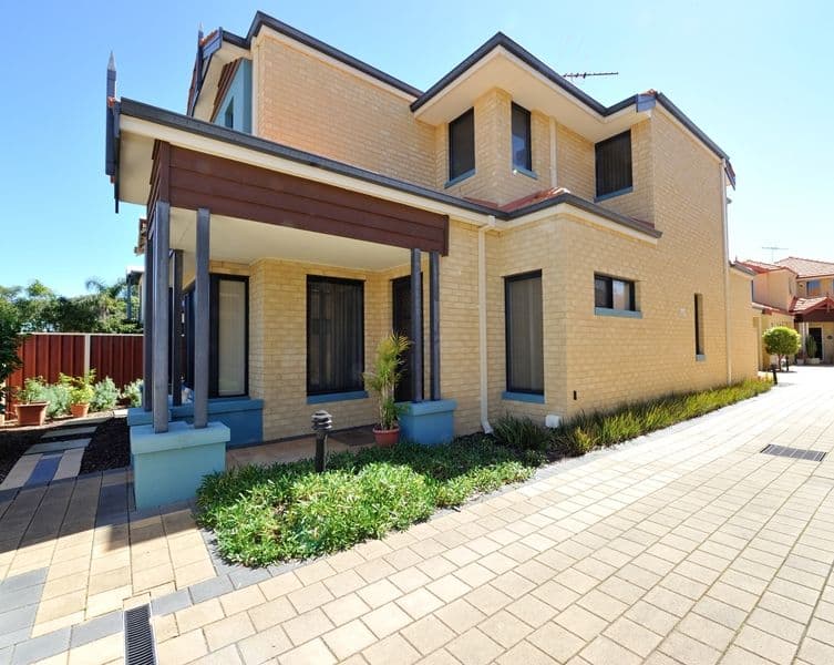 30 Harrison Street, ROCKINGHAM WA 6168, Rockingham - Thumbnail 3