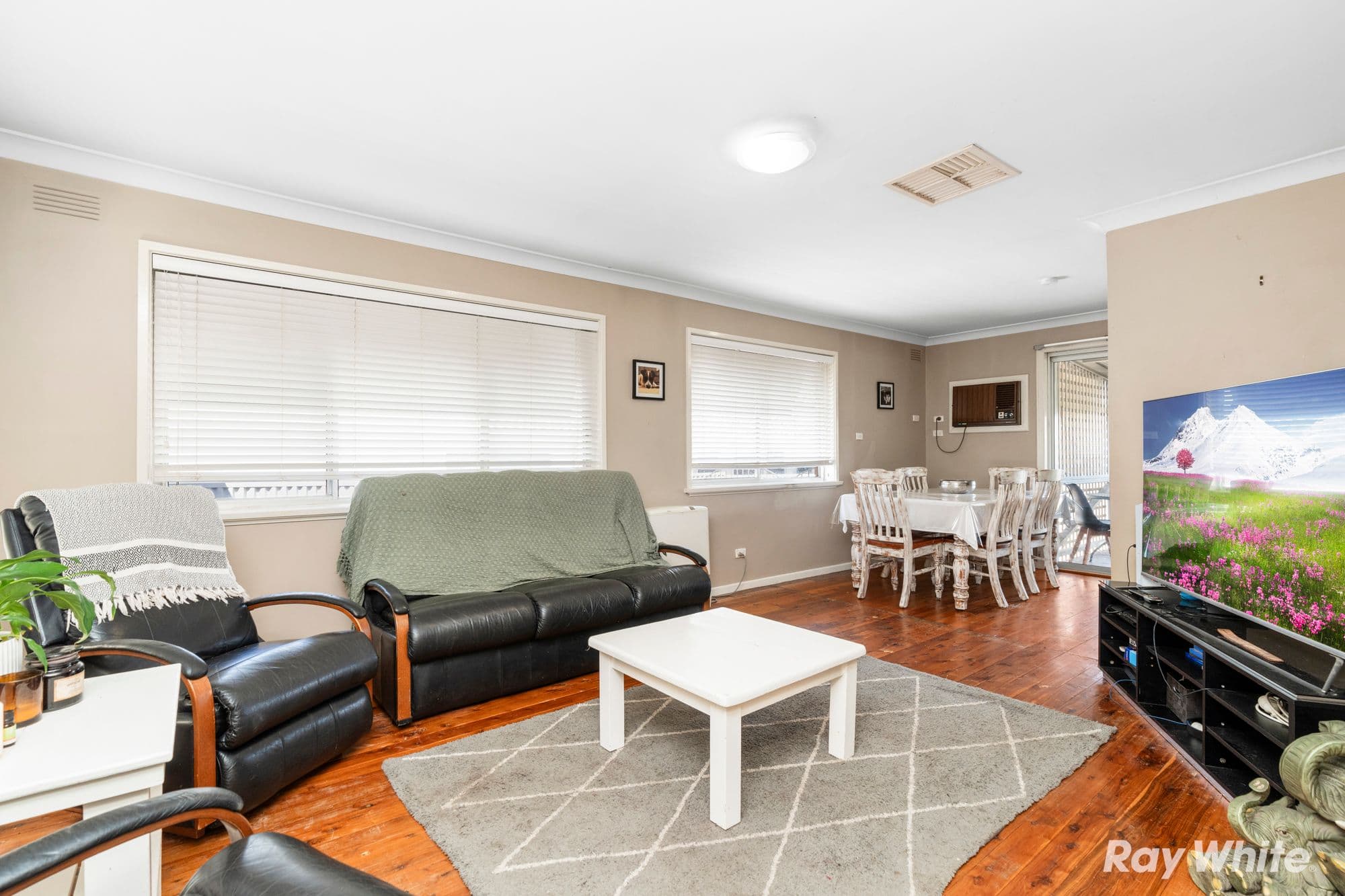 10 Mimosa Drive, Mount Austin NSW 2650, Mount Austin - Thumbnail 2