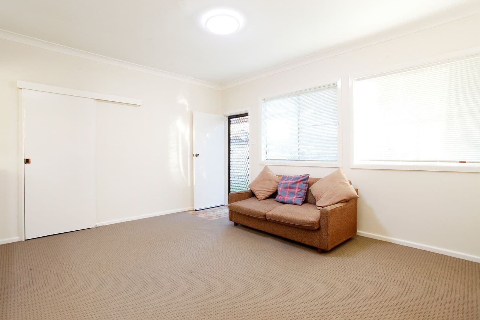 2 Lawson Street, Lalor Park - Thumbnail 4