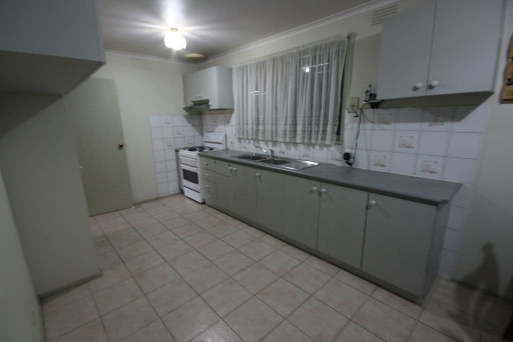 34 Belfort Street, ST ALBANS VIC 3021, St Albans - Thumbnail 4
