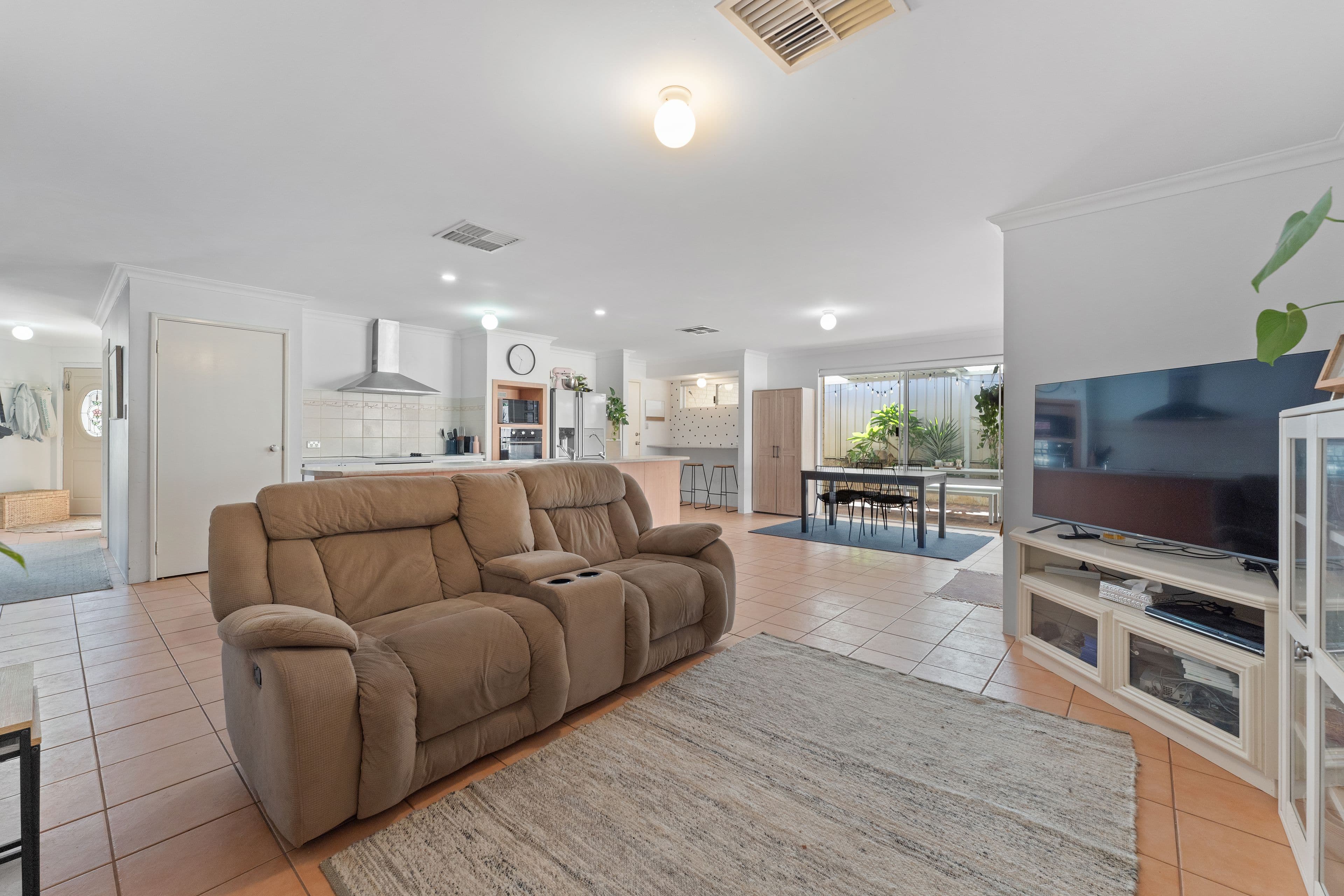 11 Friend Terrace, Baldivis WA 6171, Baldivis - Thumbnail 3