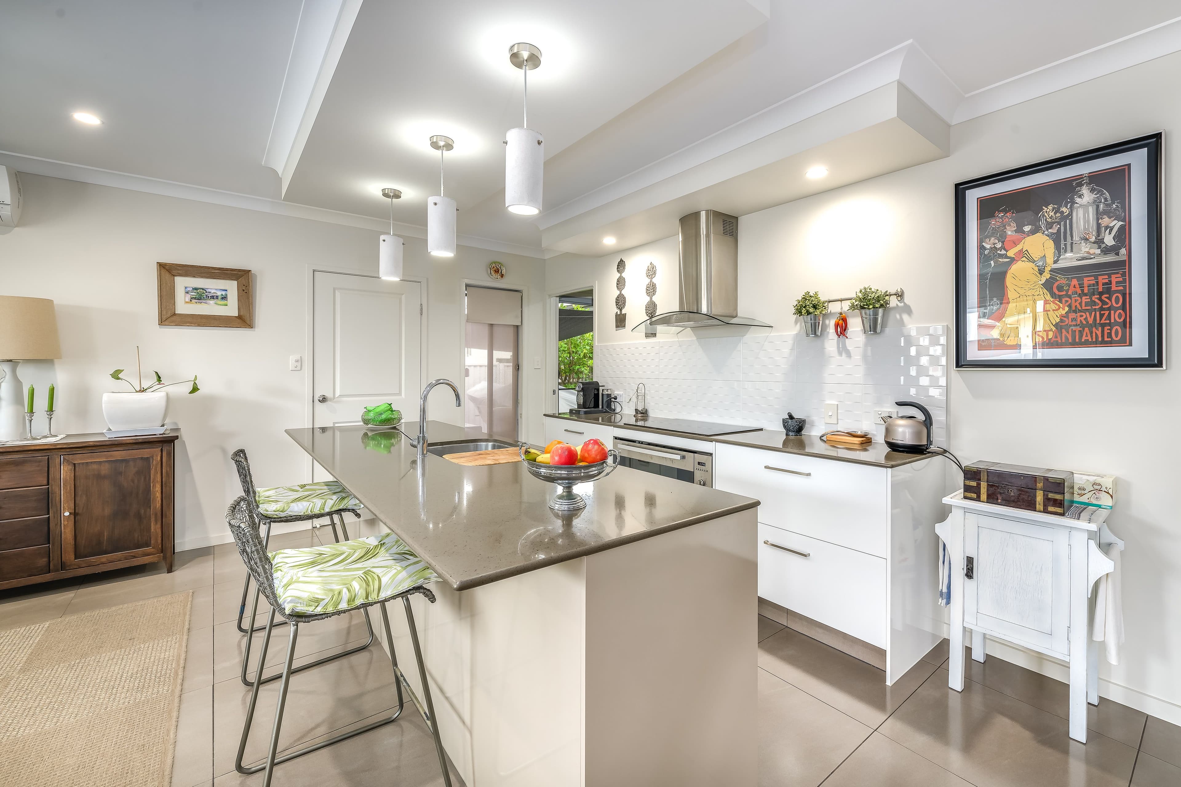 1 Catana Crescent, Hope Island QLD 4212, Hope Island - Thumbnail 5