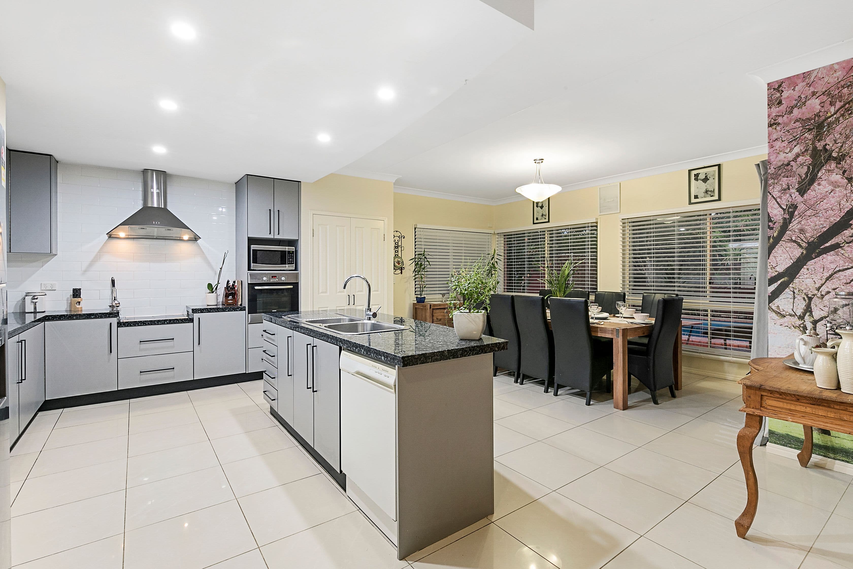 17 Allen Street, Wynnum QLD 4178, Wynnum - Thumbnail 7