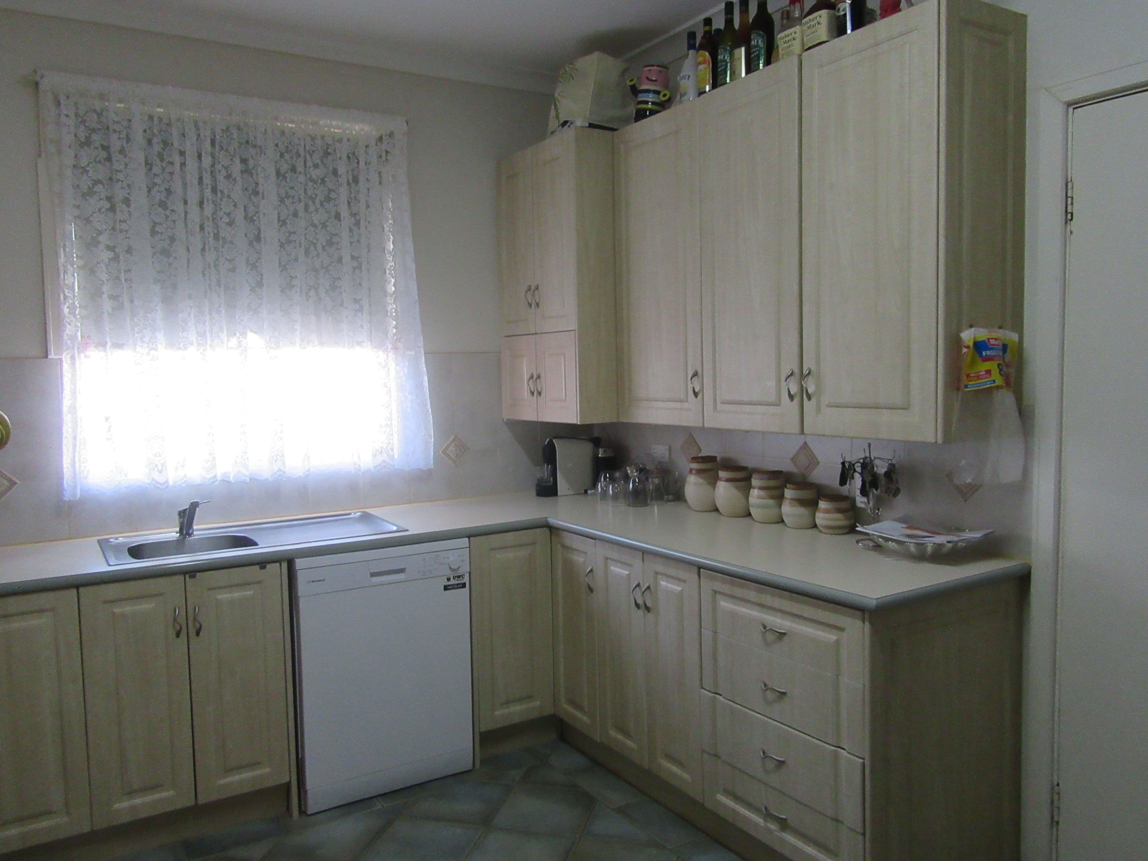 4 Robertson Street, Carnamah WA 6517, Carnamah - Thumbnail 8