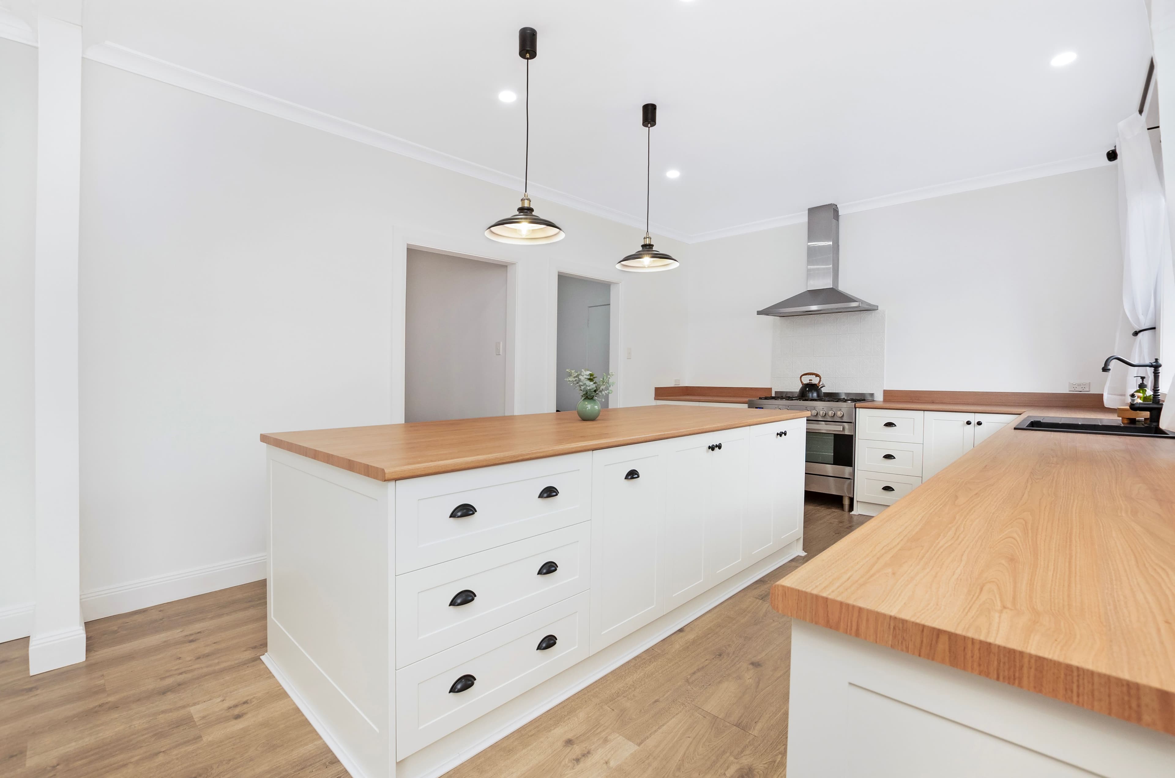 83 Darlington Road, Mortlake VIC 3272, Mortlake - Thumbnail 2