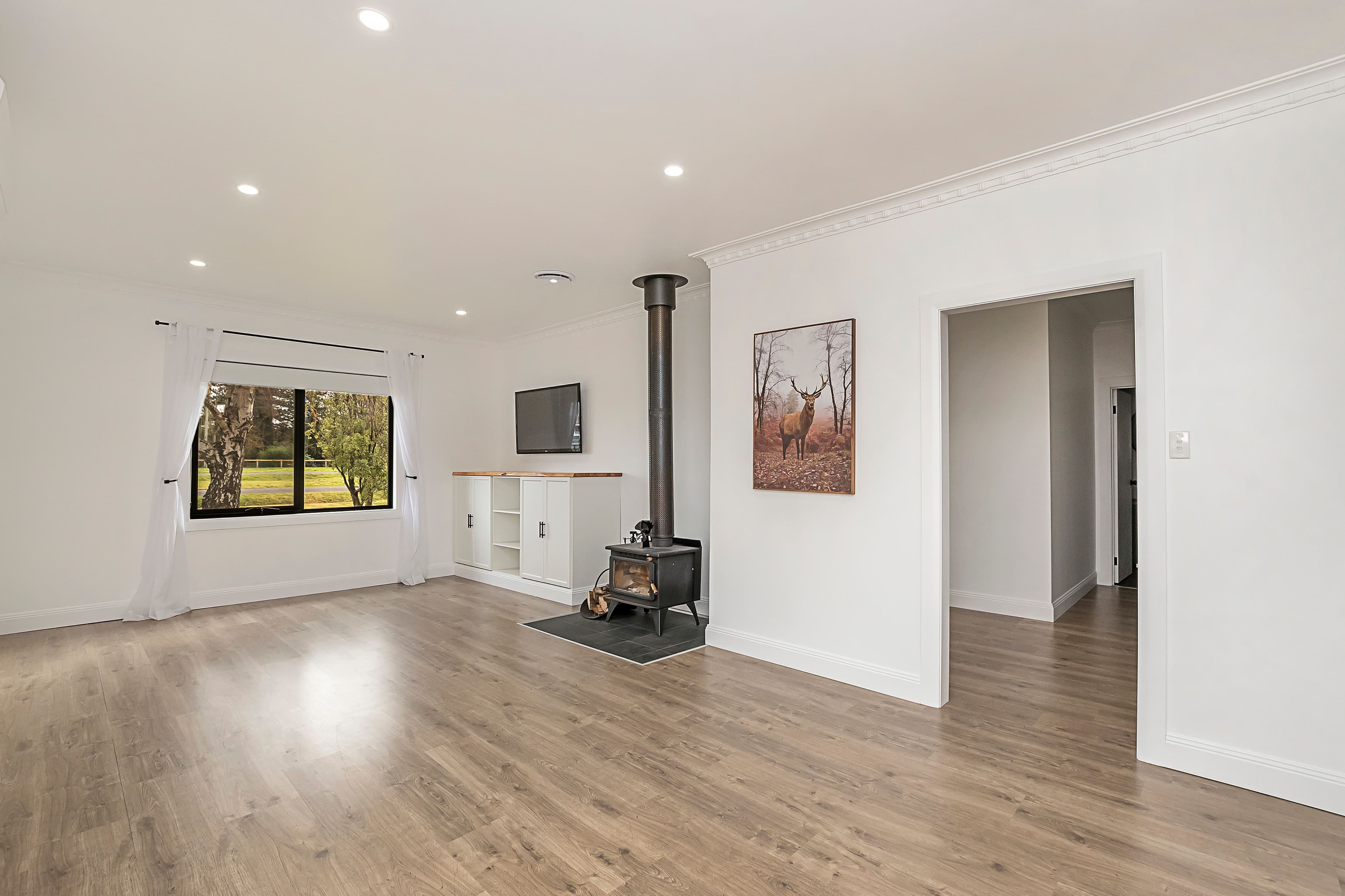 83 Darlington Road, Mortlake VIC 3272, Mortlake - Thumbnail 4