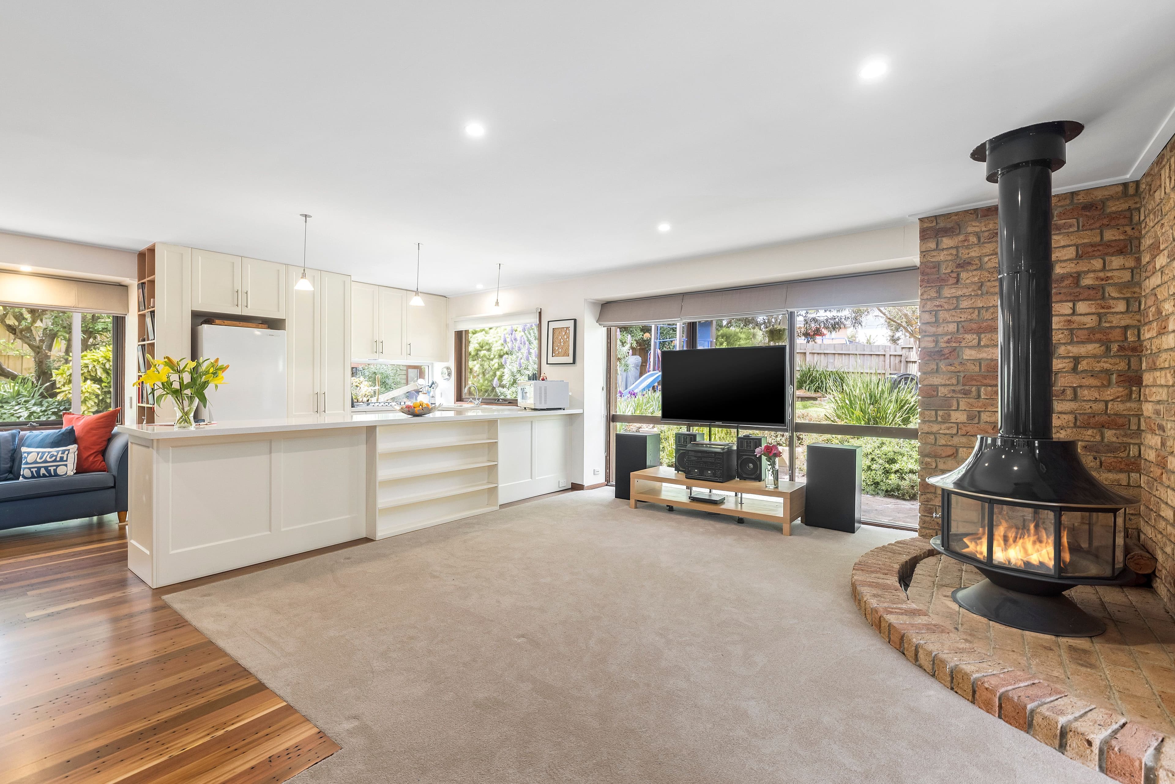 10 Old Orchard Way, Doncaster VIC 3108, Doncaster - Thumbnail 2