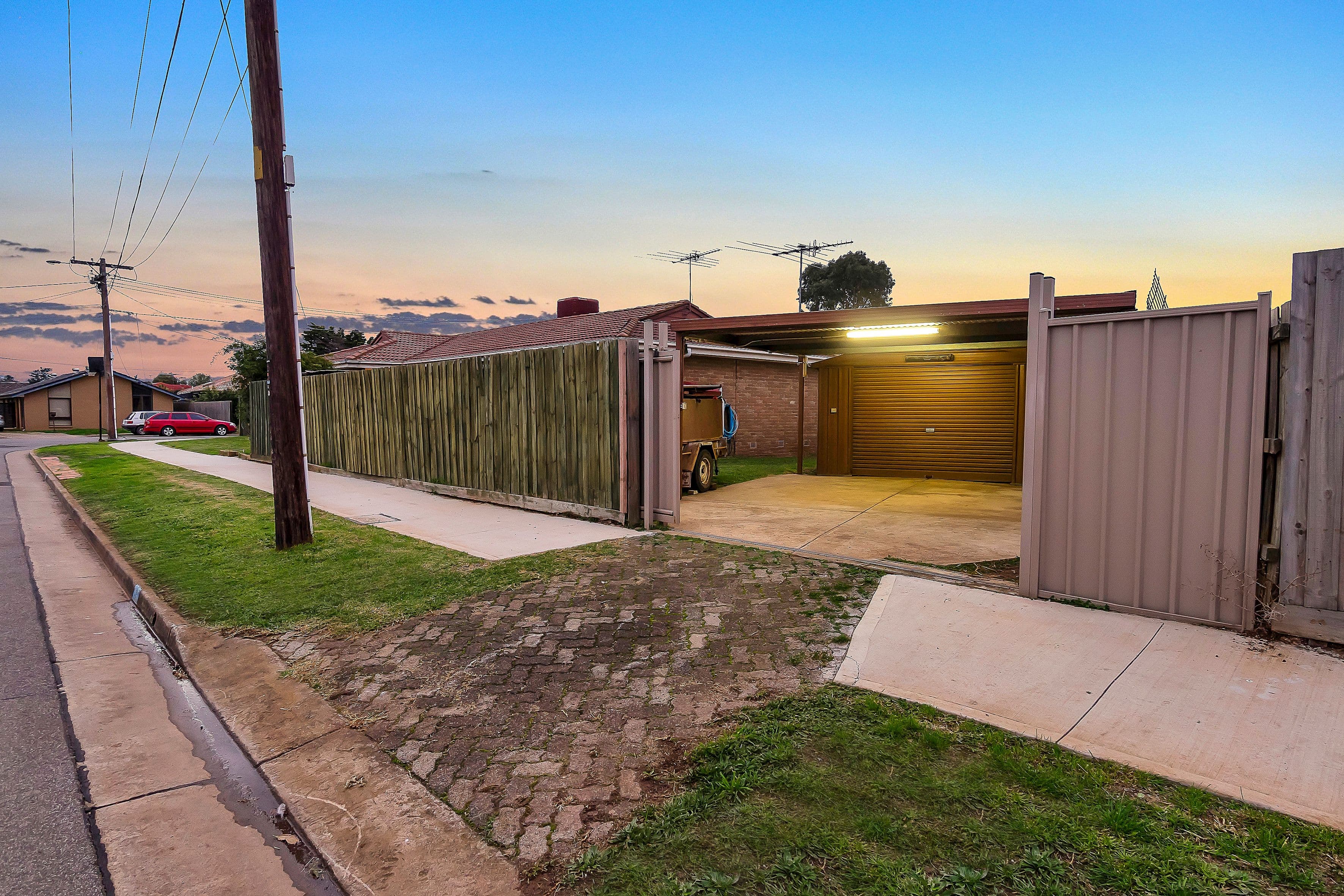 13 Topaz Avenue, Wyndham Vale VIC 3024, Wyndham Vale - Thumbnail 3