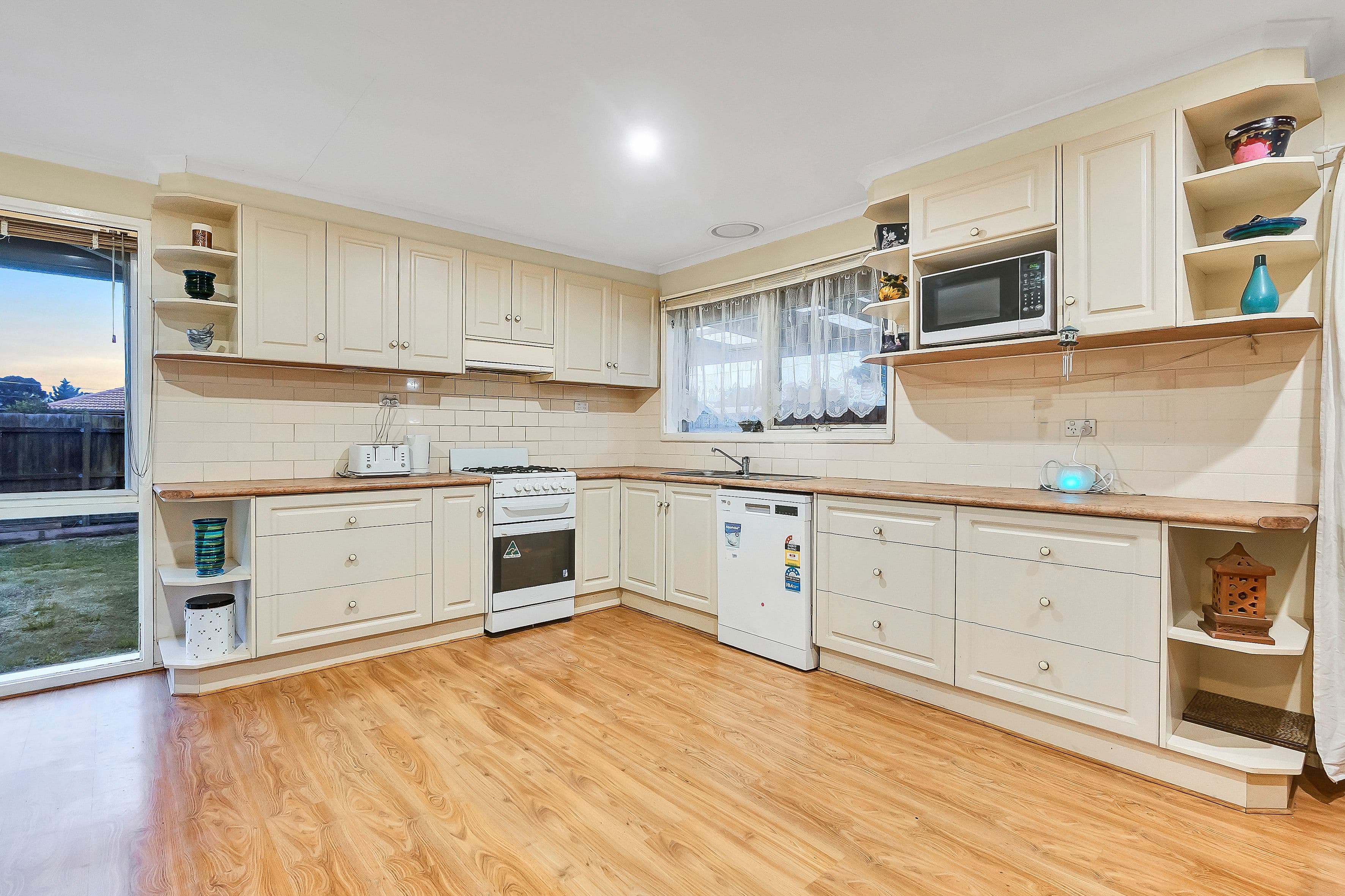 13 Topaz Avenue, Wyndham Vale VIC 3024, Wyndham Vale - Thumbnail 6