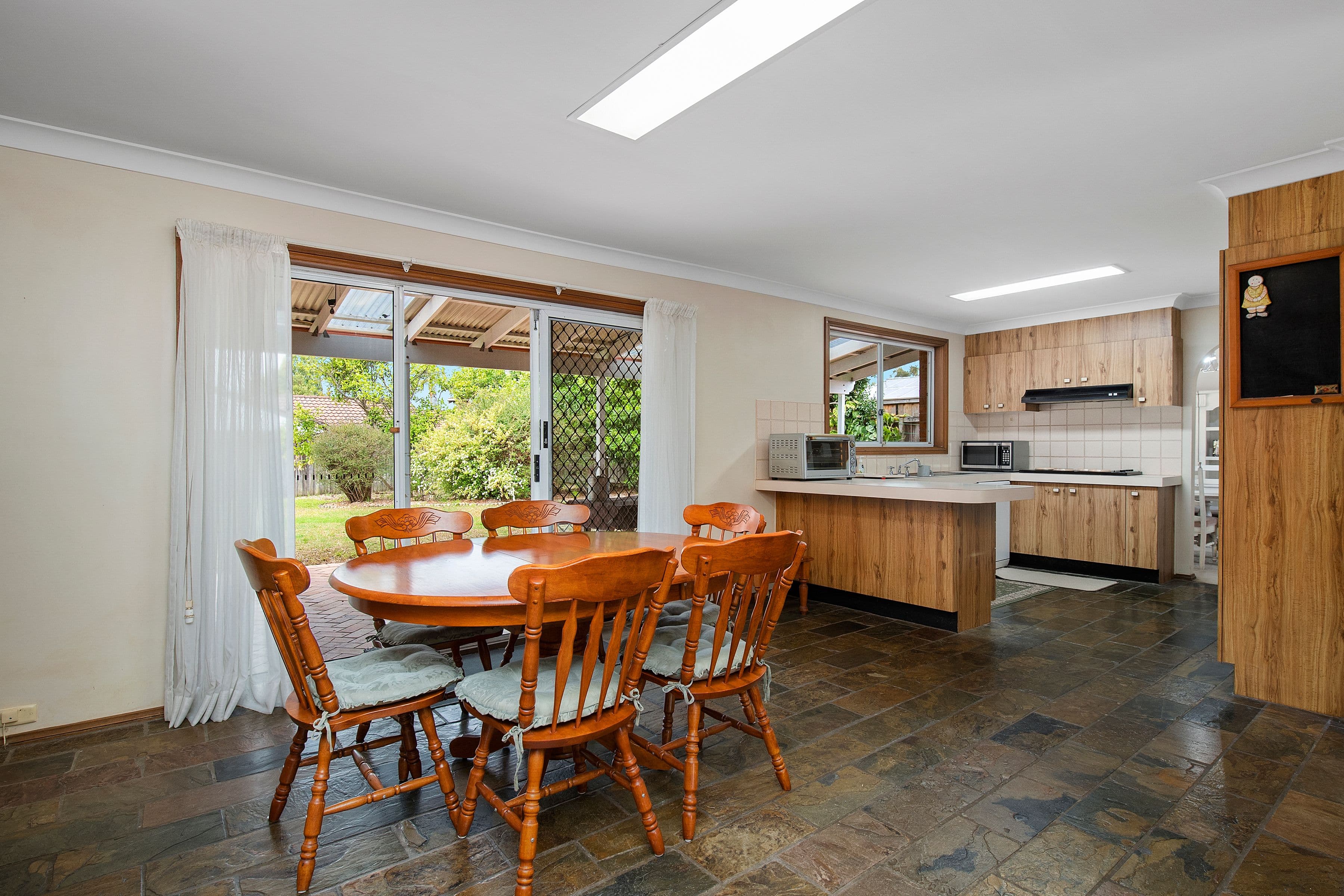 8 Wisteria Crescent, Cherrybrook NSW 2126, Cherrybrook - Thumbnail 4