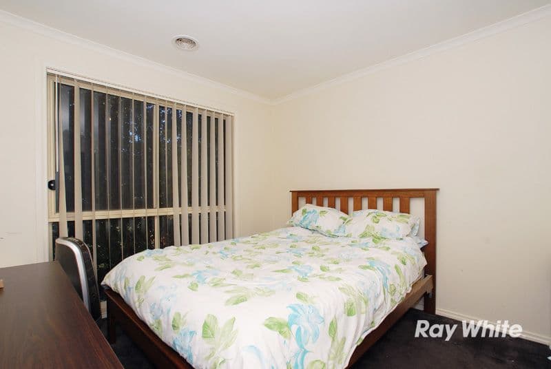 8 Valma Avenue, CRANBOURNE VIC 3977, Cranbourne - Thumbnail 3