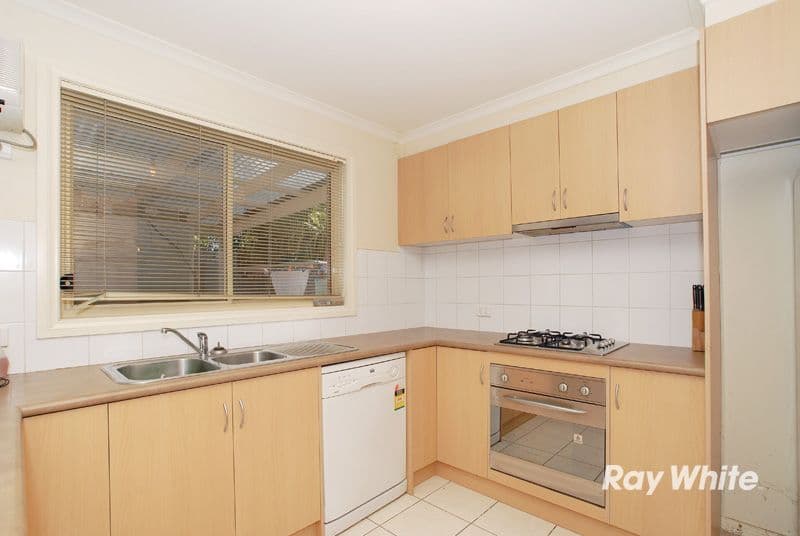 8 Valma Avenue, CRANBOURNE VIC 3977, Cranbourne - Thumbnail 4