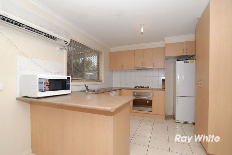 8 Valma Avenue, CRANBOURNE VIC 3977, Cranbourne - Thumbnail 5