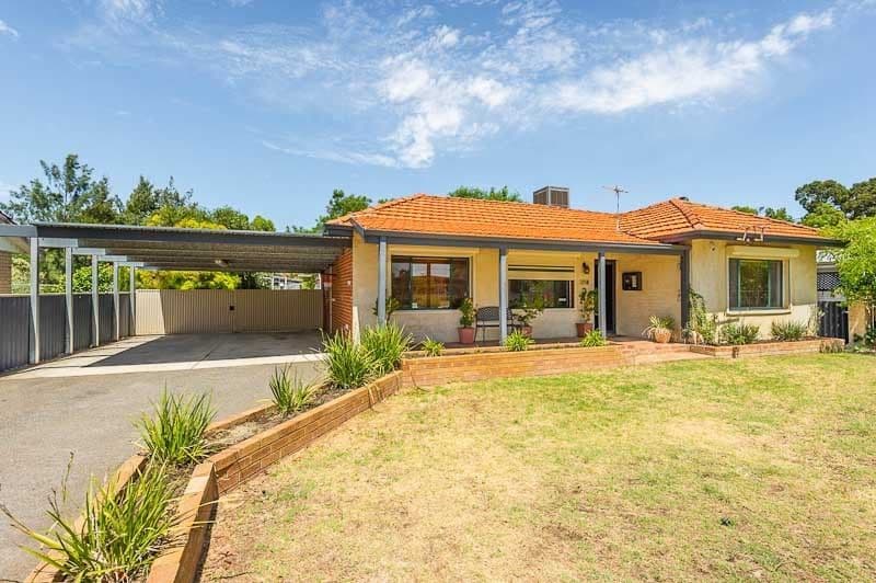 258 Fisher Street, CLOVERDALE WA 6105, Cloverdale - Thumbnail 2