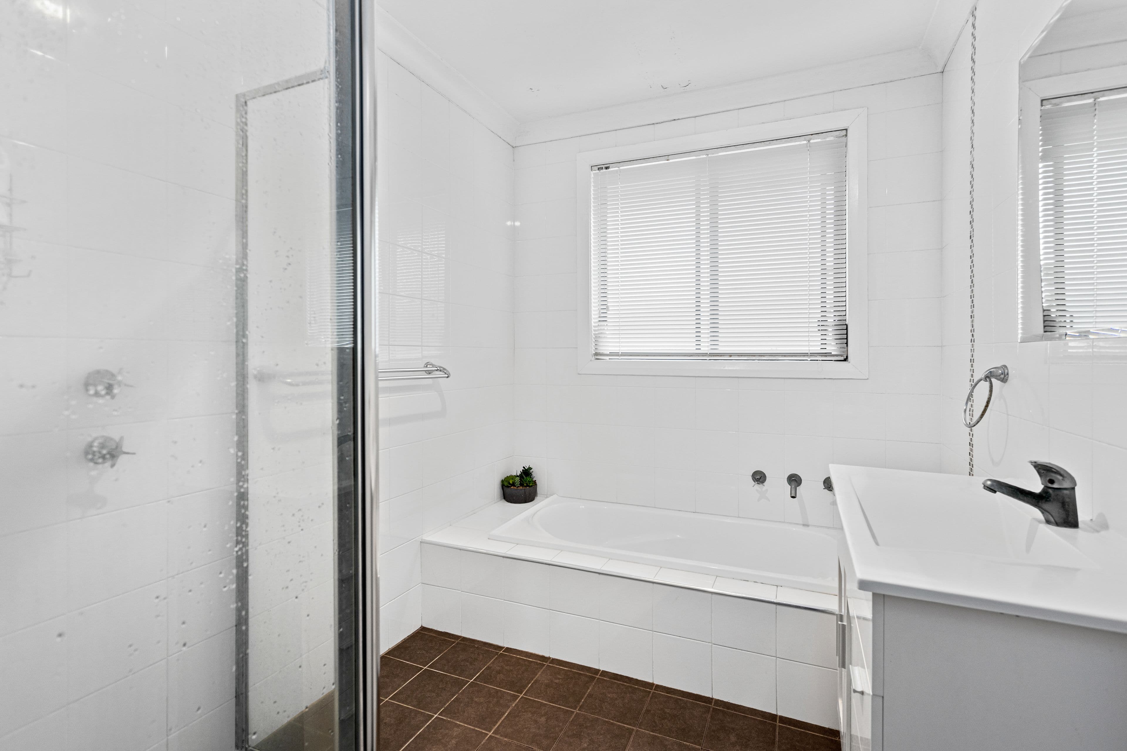 2/3 Jindabyne Road, Flinders NSW 2529, Flinders - Thumbnail 6