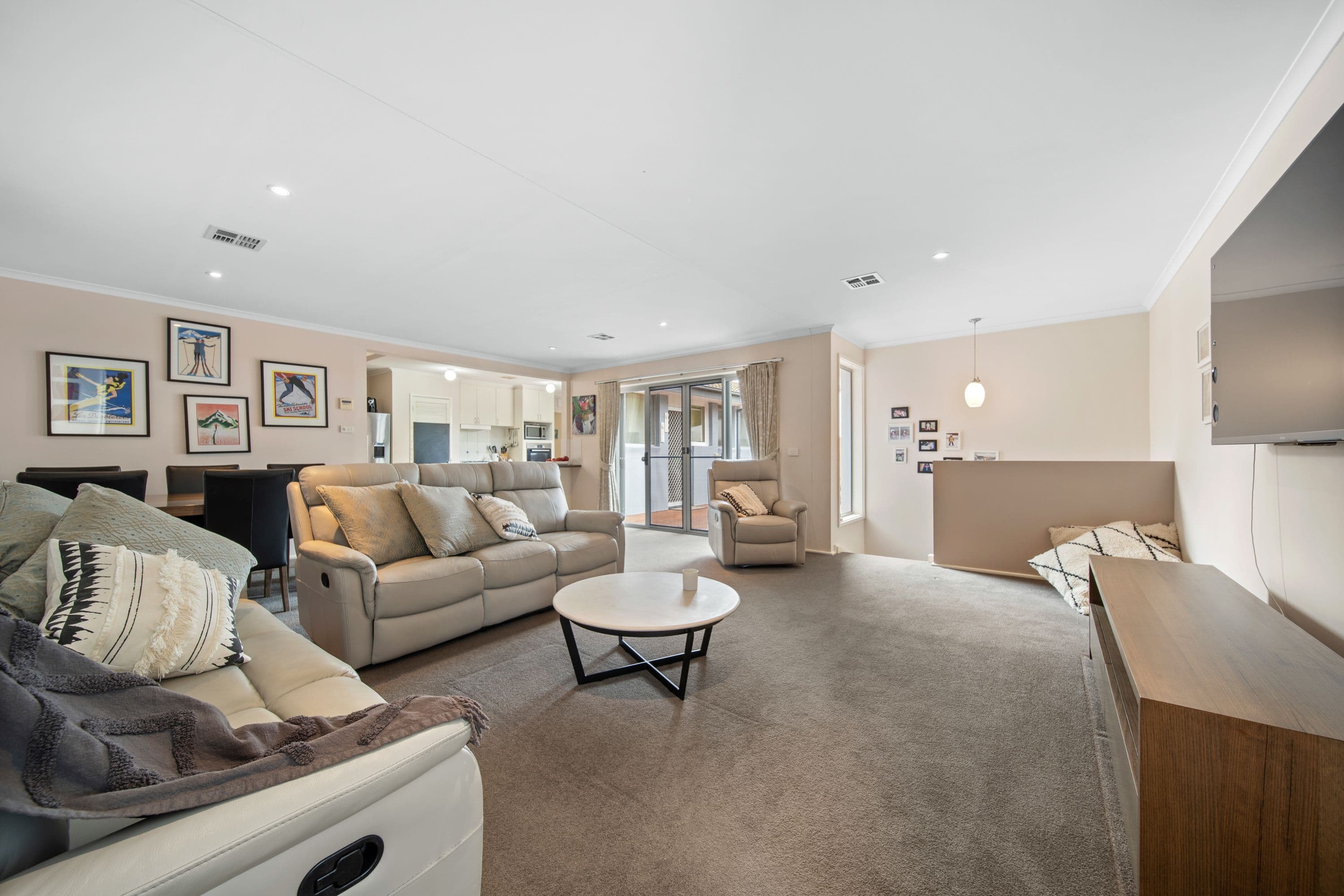 27 Debenham Street, Mawson ACT 2607, Mawson - Thumbnail 3