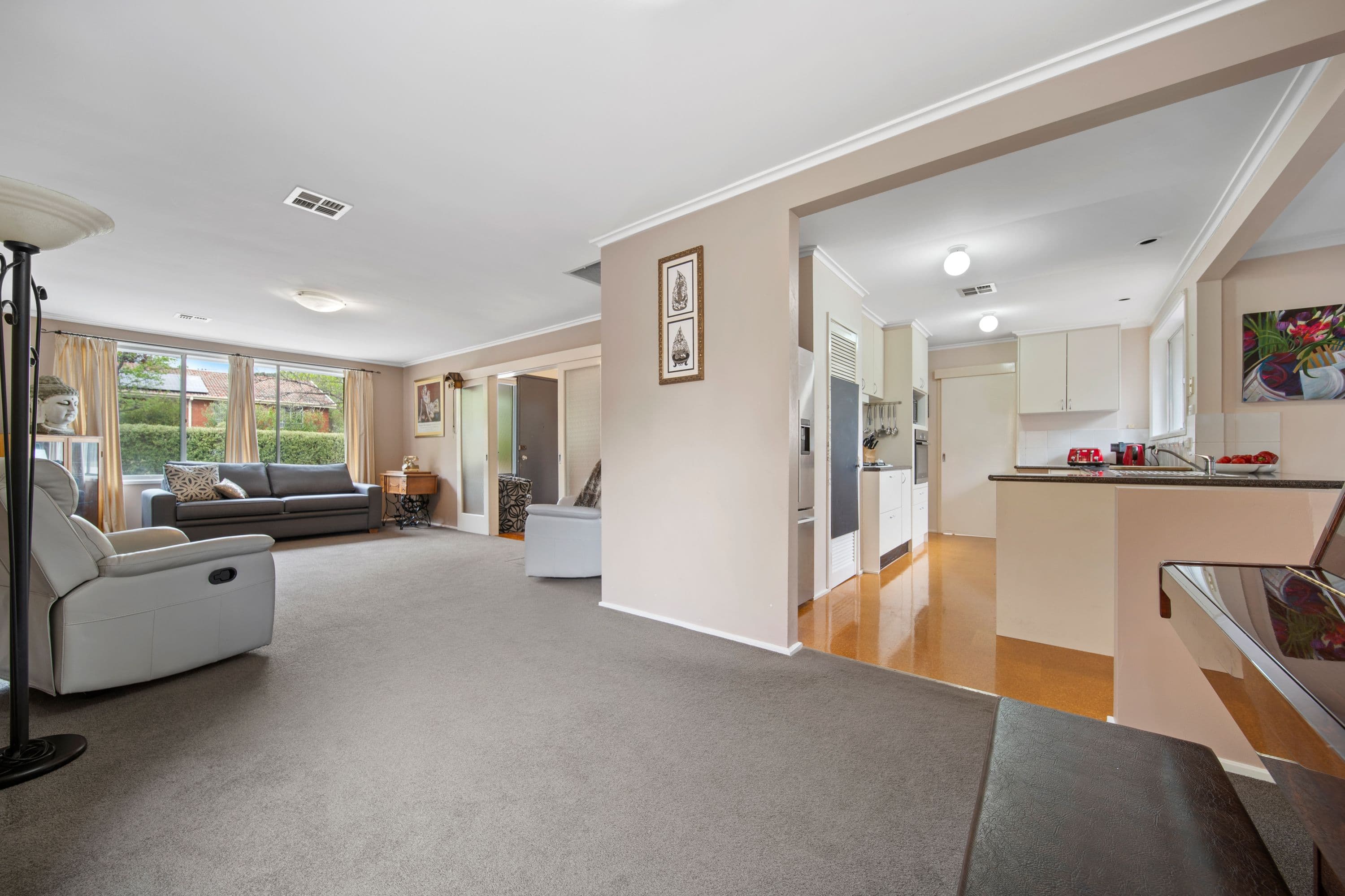 27 Debenham Street, Mawson ACT 2607, Mawson - Thumbnail 7