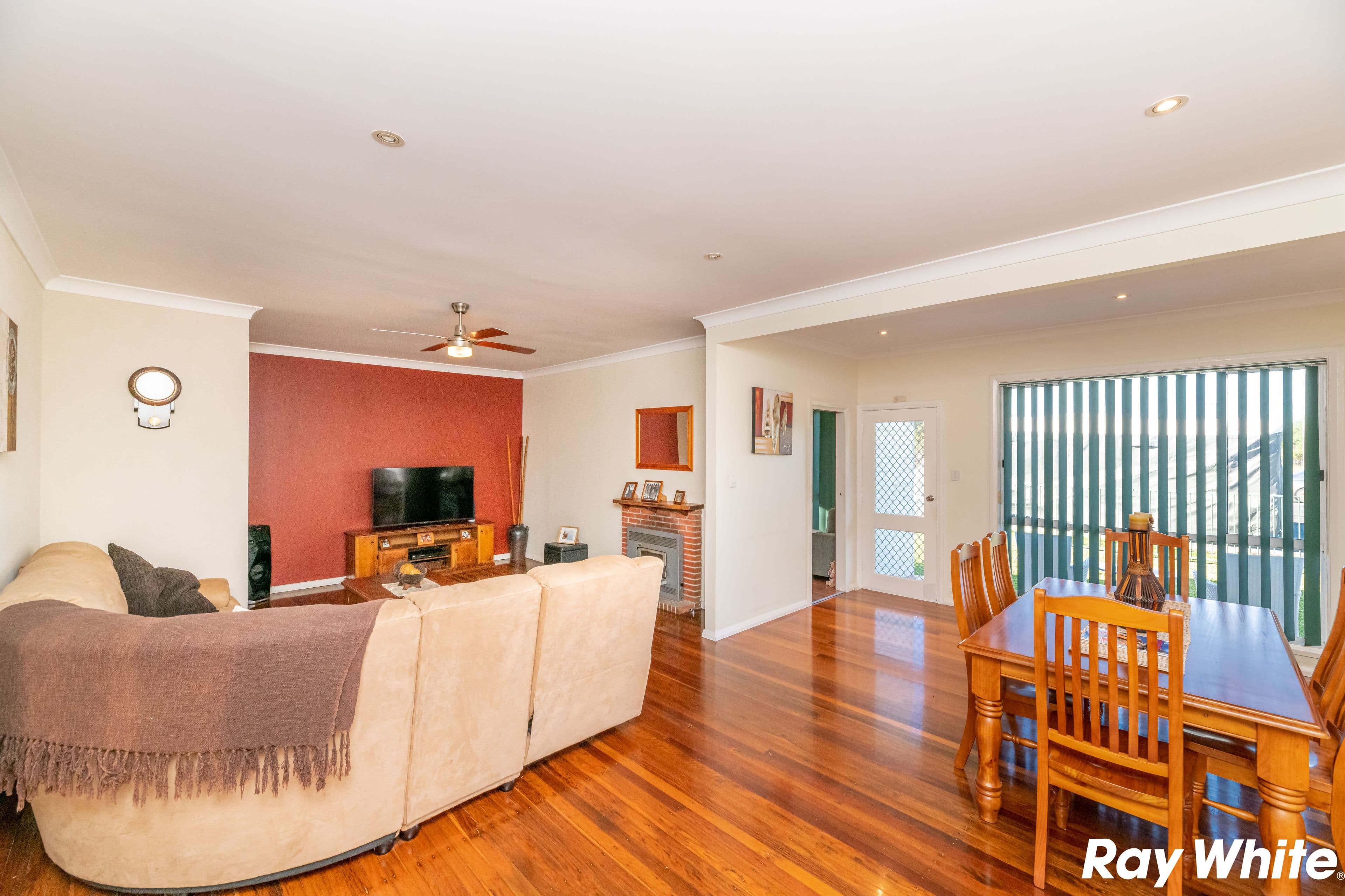 214 The Lakes Way, Tuncurry NSW 2428, Tuncurry - Thumbnail 2